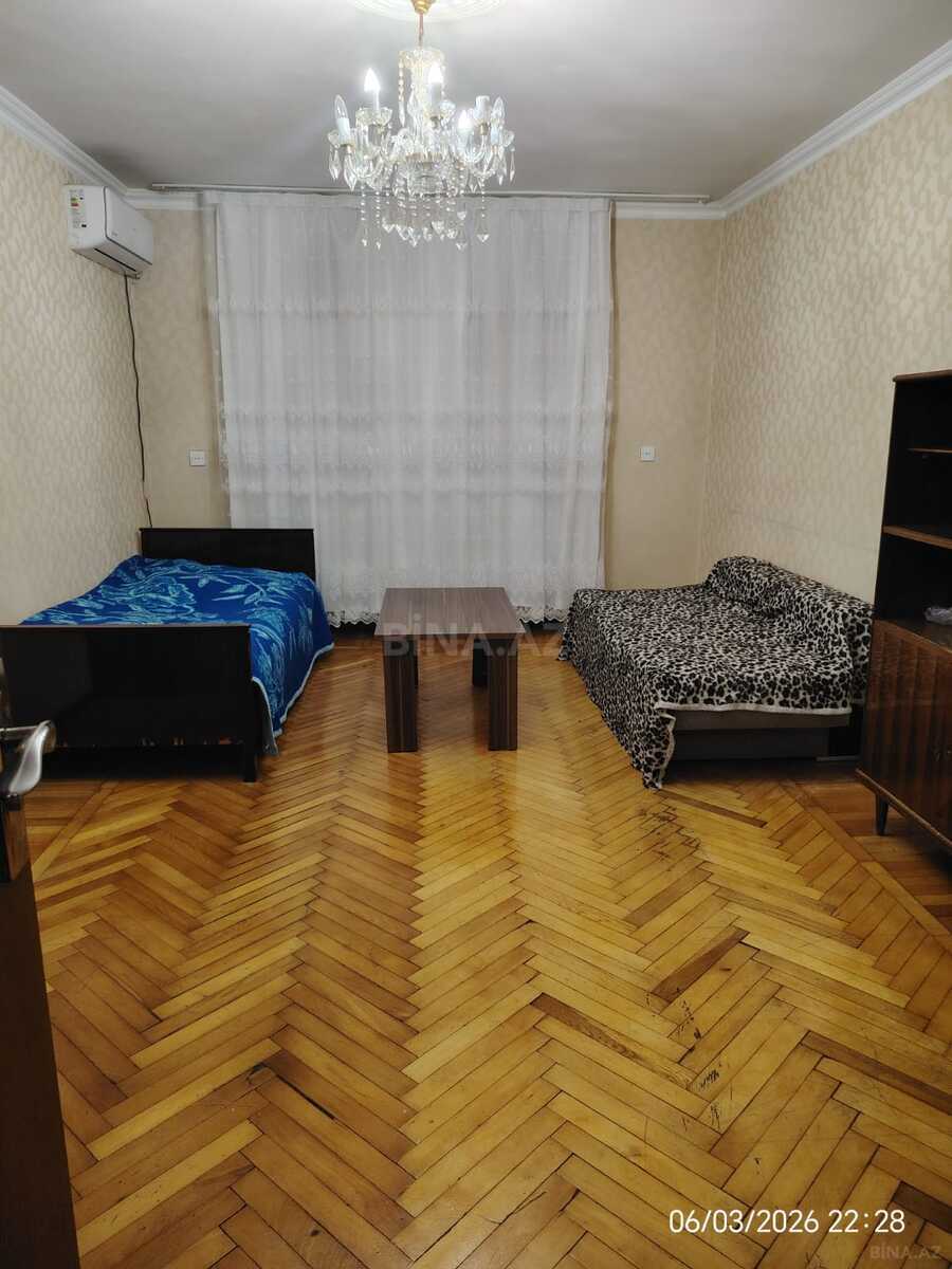 3-комн. вторичка - м. Иншаатчылар - 65 м² (1)