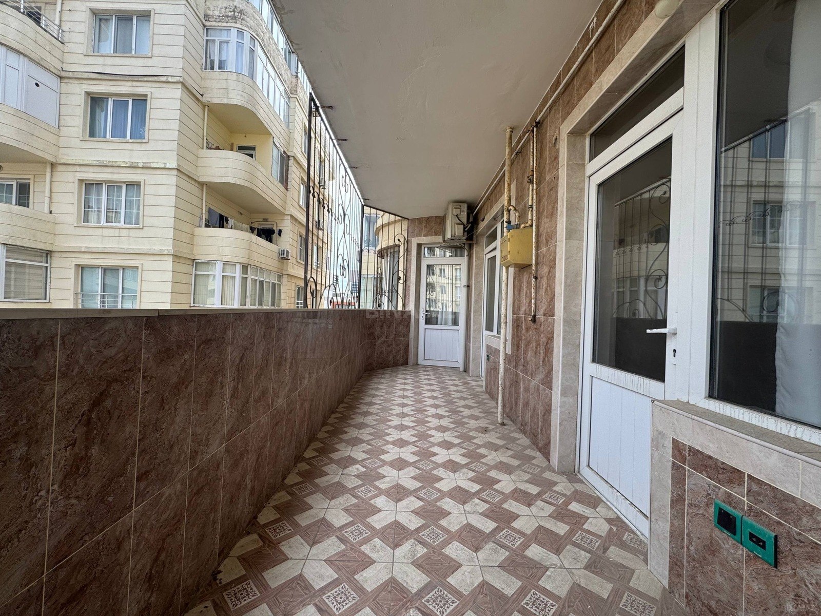 3 otaqlı yeni tikili - 8 Noyabr m. - 100 m² (6)