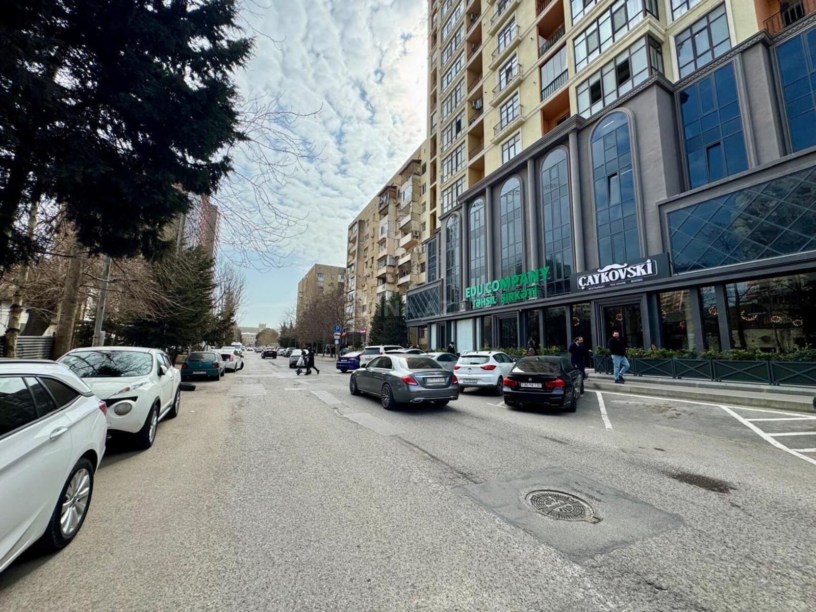 Объект - м. Элмляр Академиясы - 163 м² (1)