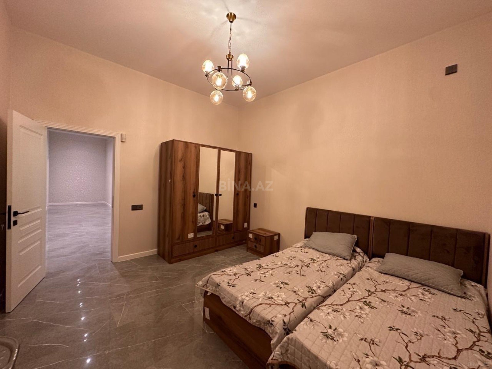 5 otaqlı həyət evi/bağ evi - Şüvəlan q. - 250 m² (19)