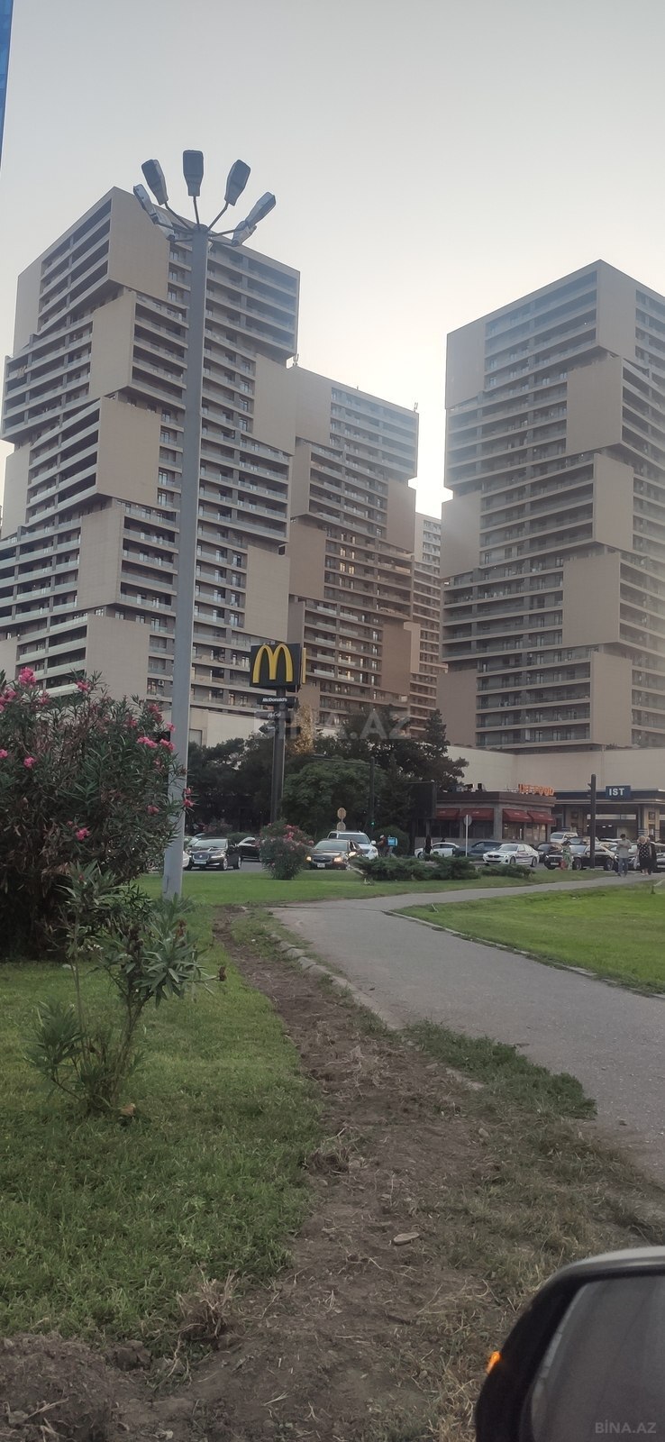 3 otaqlı yeni tikili - 8 Noyabr m. - 148 m² (1)