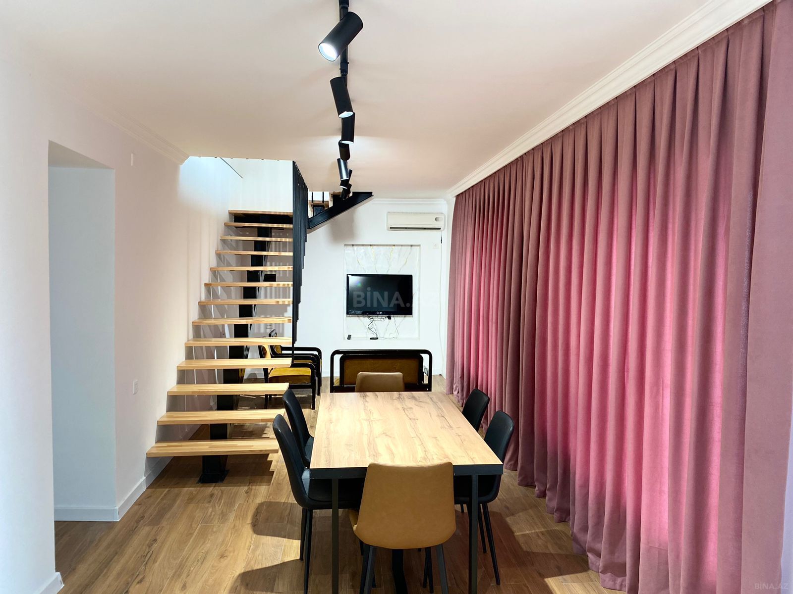 6-комн. дом/дача - пос. Бильгях - 350 м² (16)