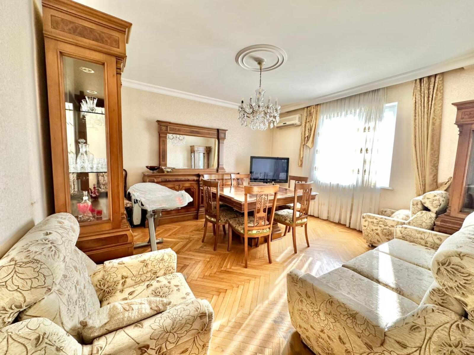 4 otaqlı köhnə tikili - Elmlər Akademiyası m. - 105 m² (1)