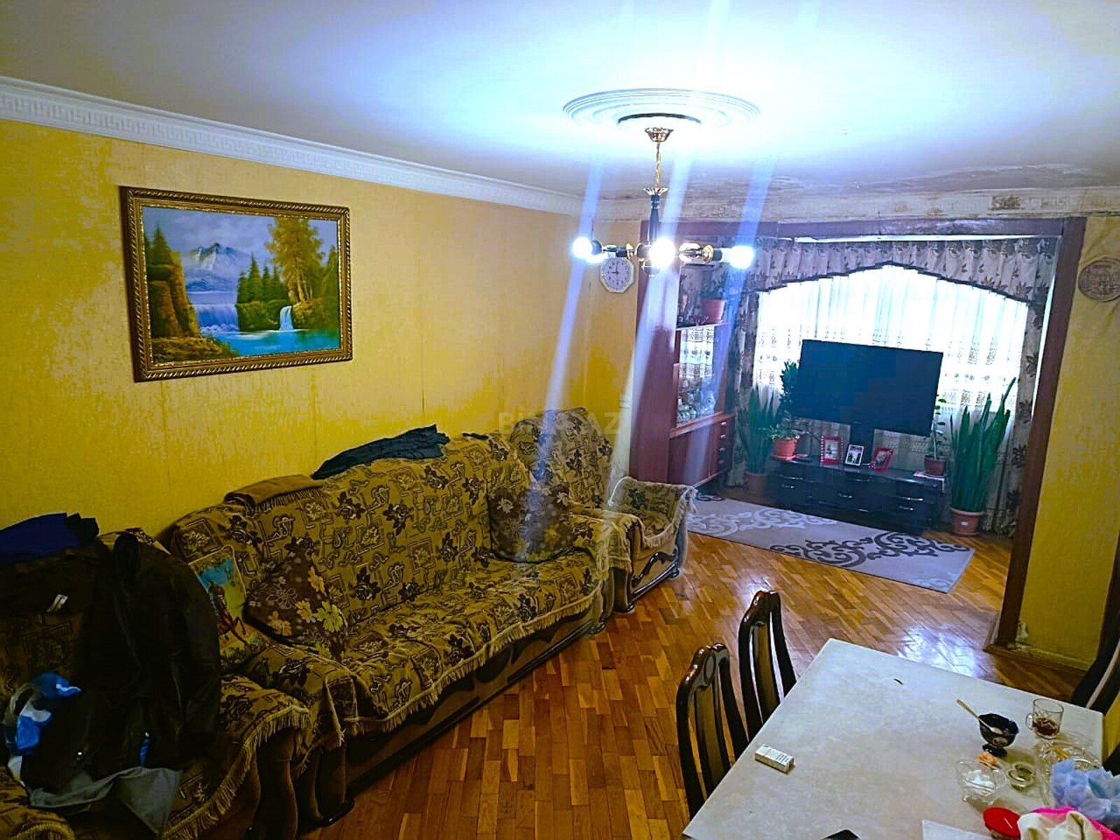 3 otaqlı köhnə tikili - İnşaatçılar m. - 80 m² (1)
