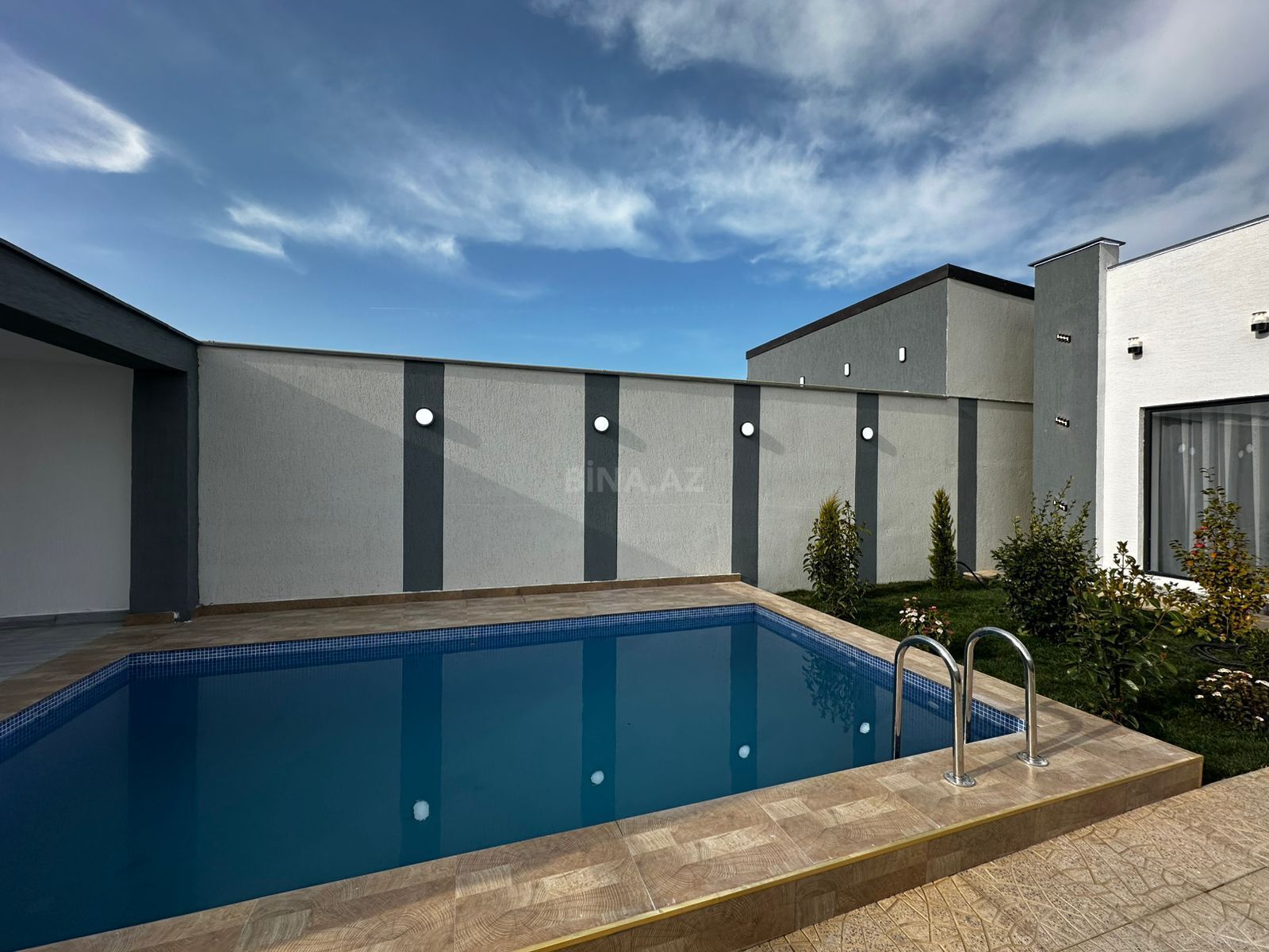 4 otaqlı həyət evi/bağ evi - Şüvəlan q. - 150 m² (4)