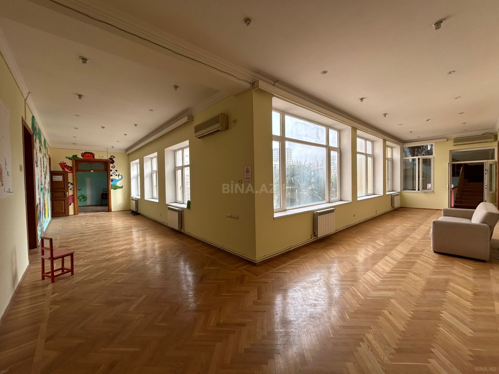 Obyekt - İnşaatçılar m. - 600 m² (9)