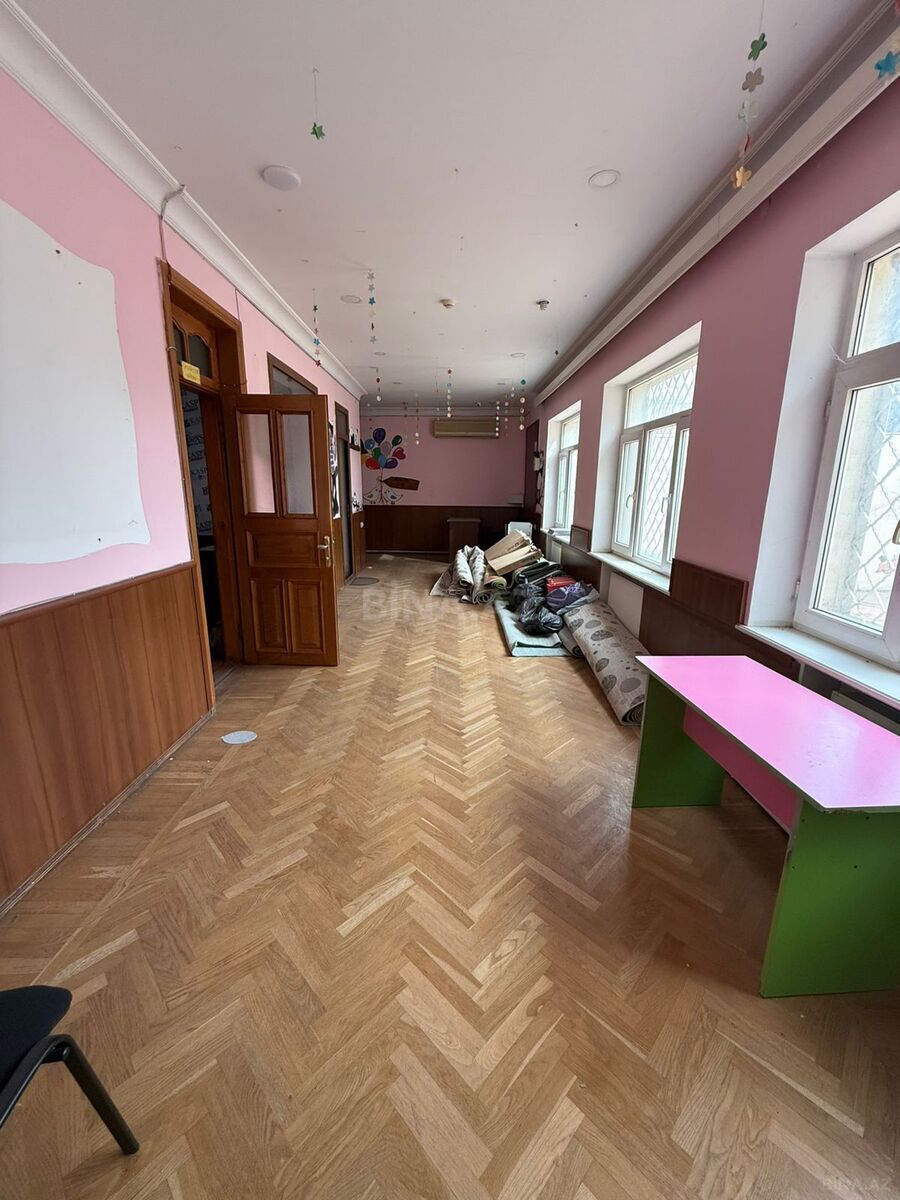 Obyekt - İnşaatçılar m. - 600 m² (18)