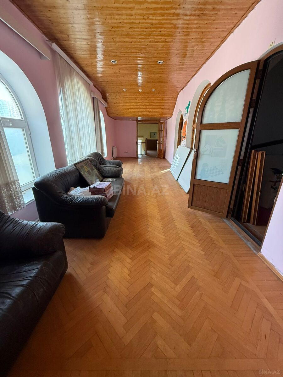 Obyekt - İnşaatçılar m. - 600 m² (15)