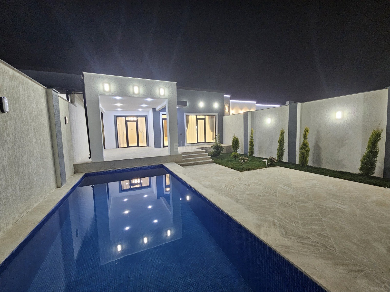 4 otaqlı həyət evi/bağ evi - Şüvəlan q. - 150 m² (1)