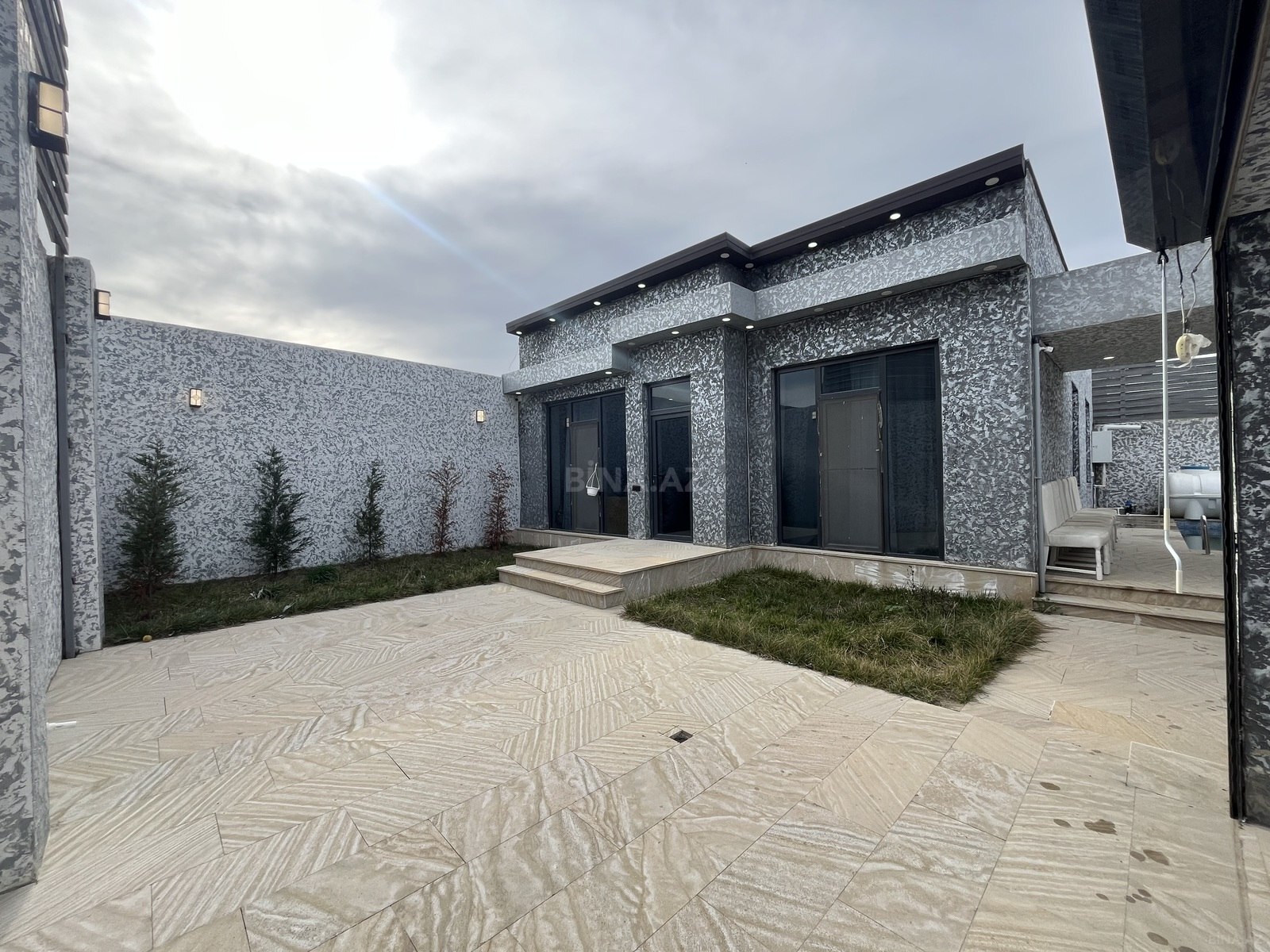 4 otaqlı həyət evi/bağ evi - Mərdəkan q. - 120 m² (1)