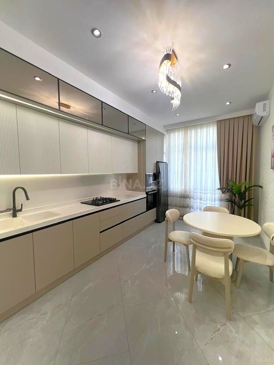 4-комн. новостройка - м. 8 ноября - 150 м² (10)