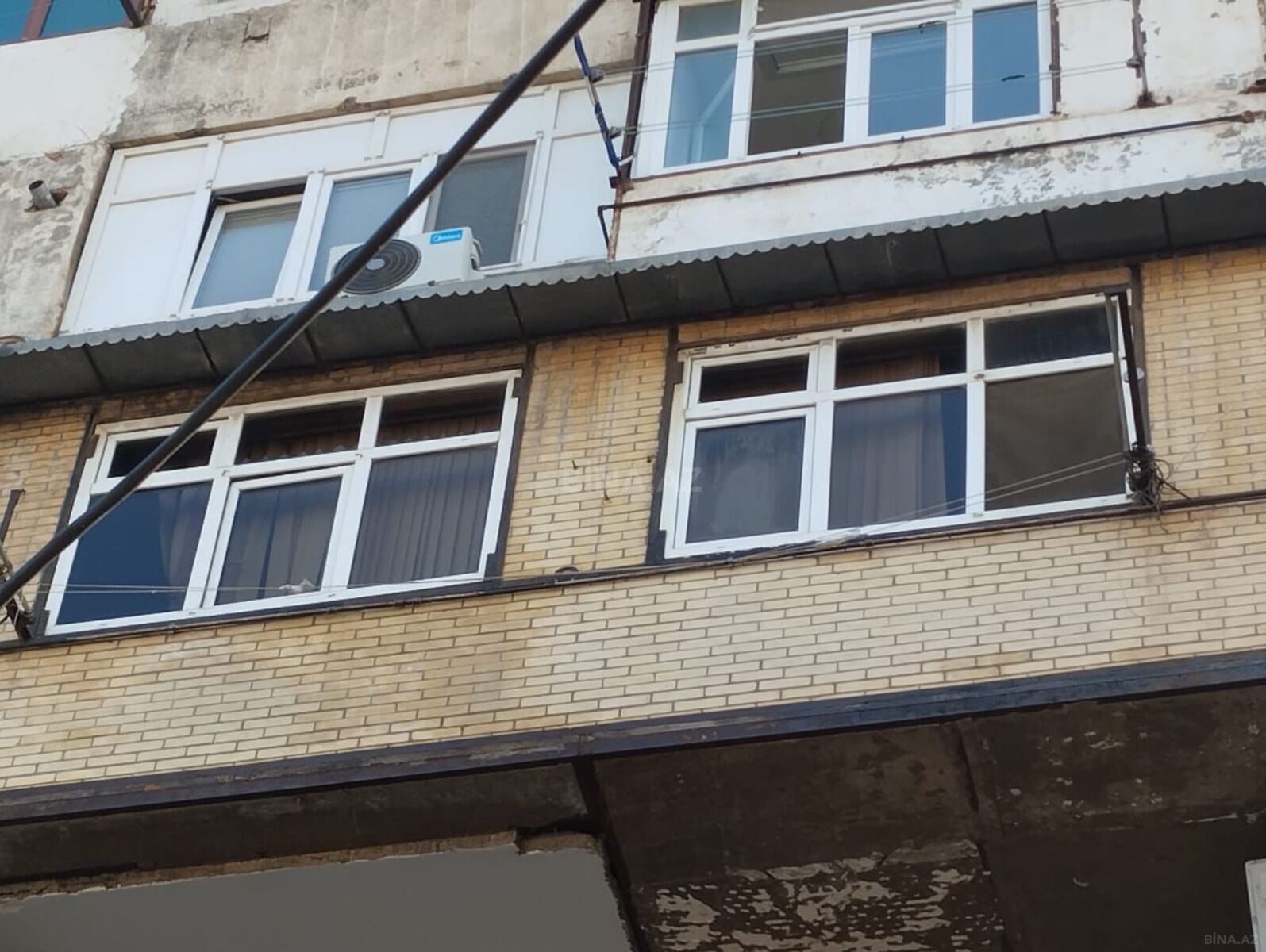 3 otaqlı köhnə tikili - Yeni Günəşli q. - 85 m² (4)