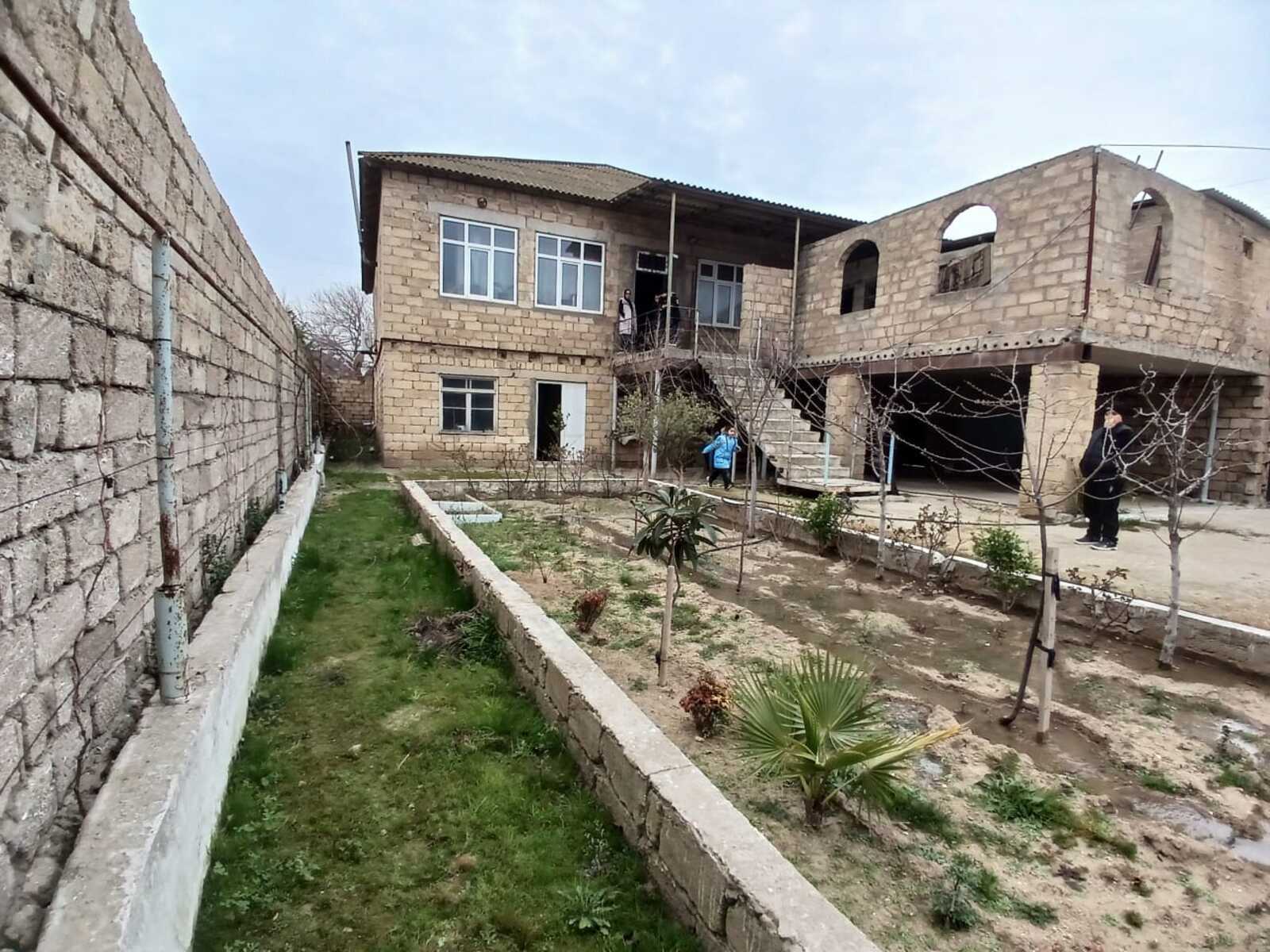 7 otaqlı həyət evi/bağ evi - Binə q. - 300 m² (11)