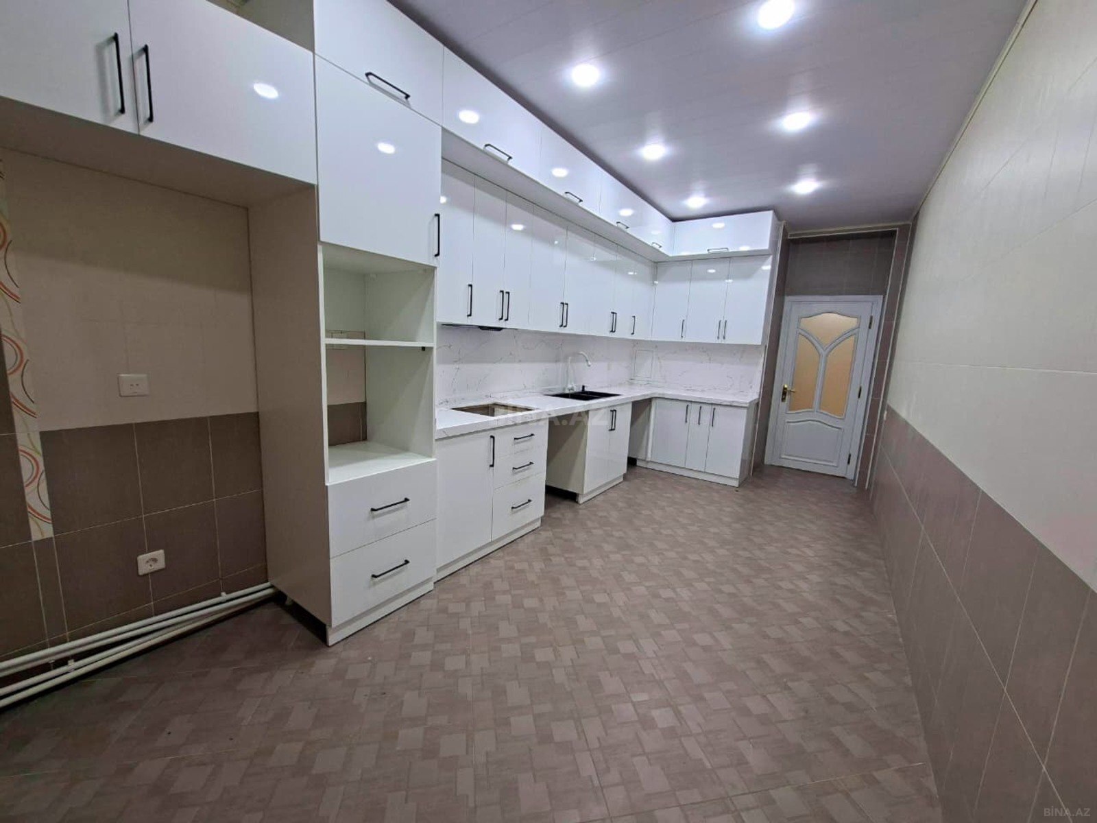 4-комн. новостройка - м. Иншаатчылар - 160 м² (13)