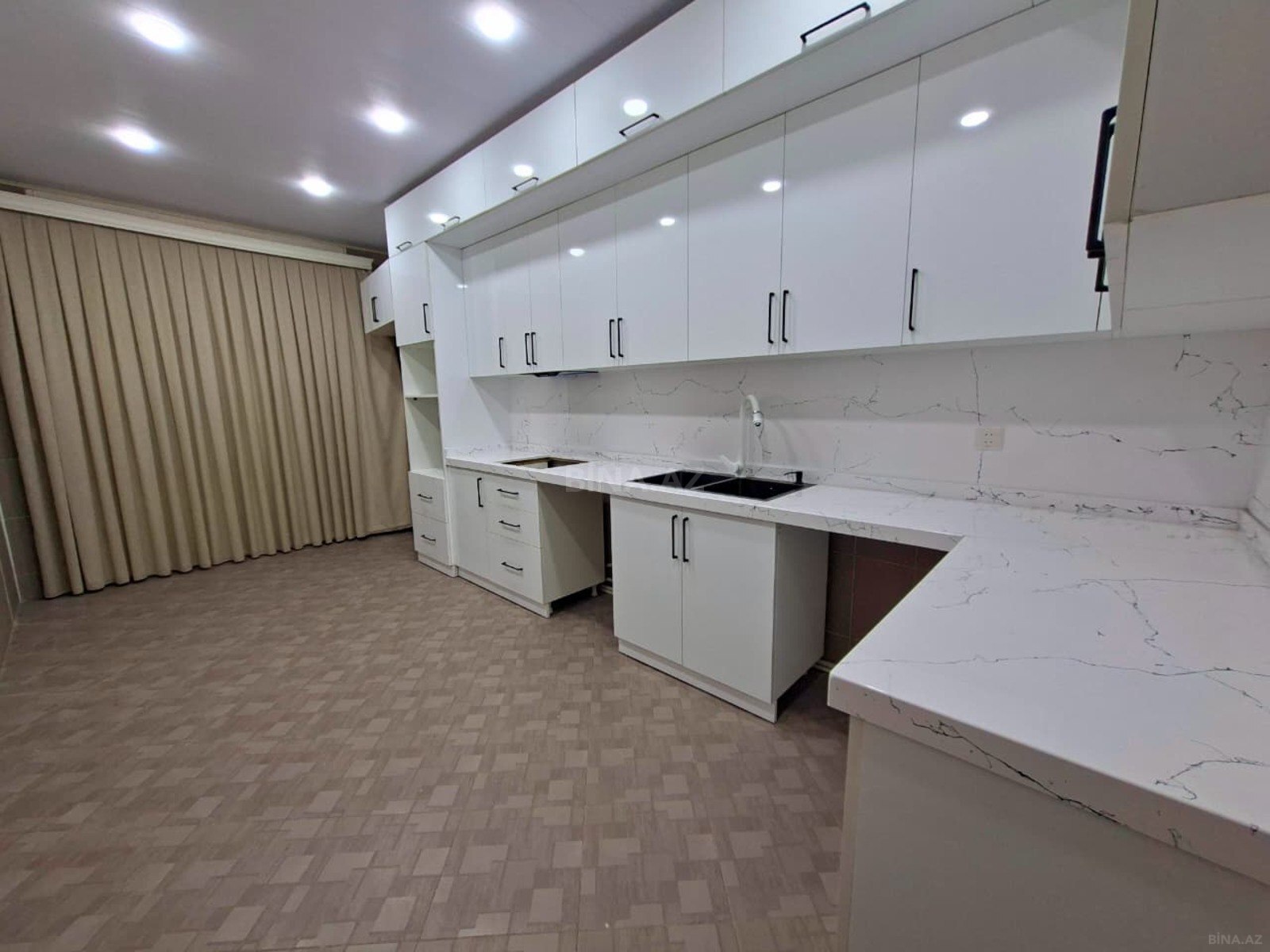 4-комн. новостройка - м. Иншаатчылар - 160 м² (14)