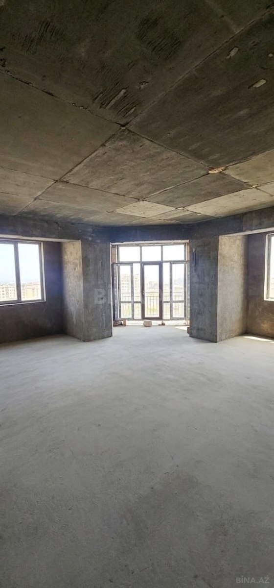 4-комн. новостройка - м. 28 мая - 184 м² (3)