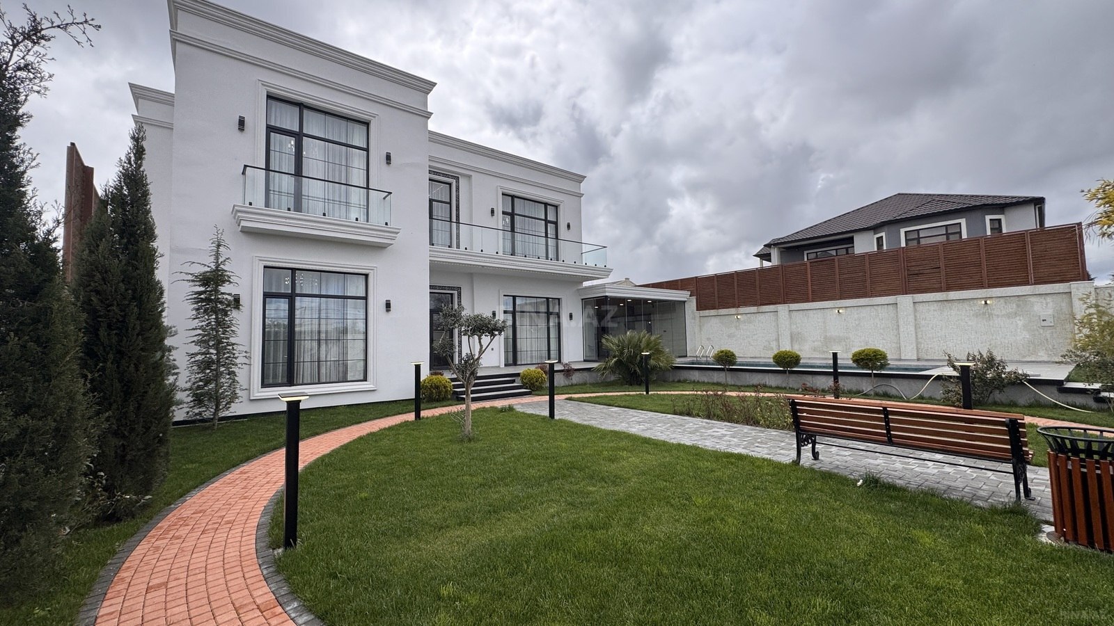 6 otaqlı həyət evi/bağ evi - Şağan q. - 350 m² (7)