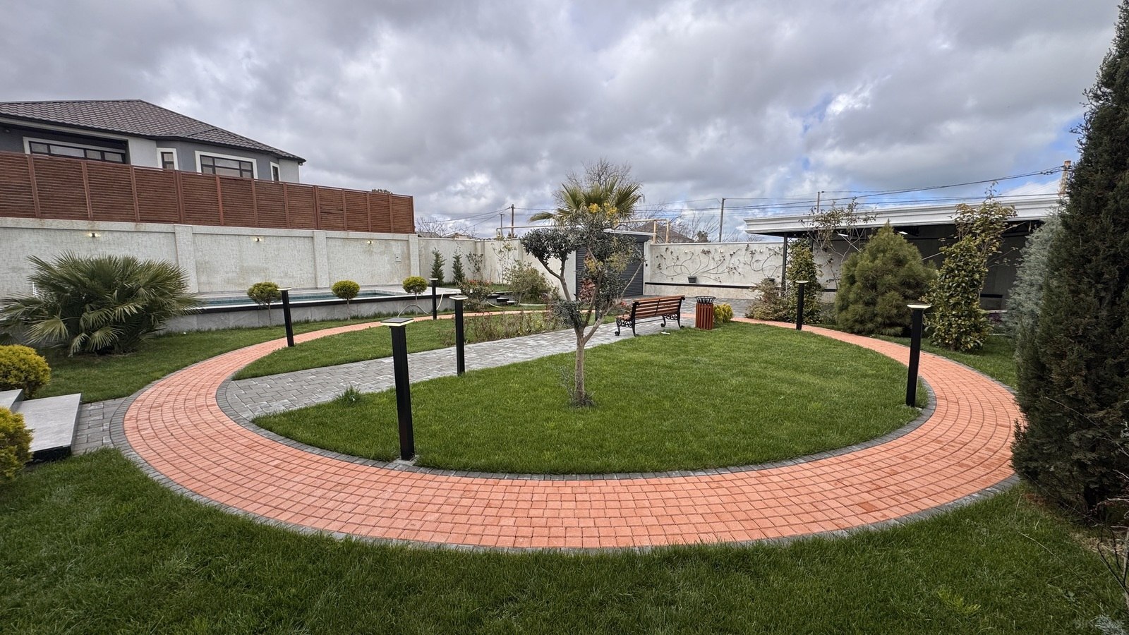 6 otaqlı həyət evi/bağ evi - Şağan q. - 350 m² (8)