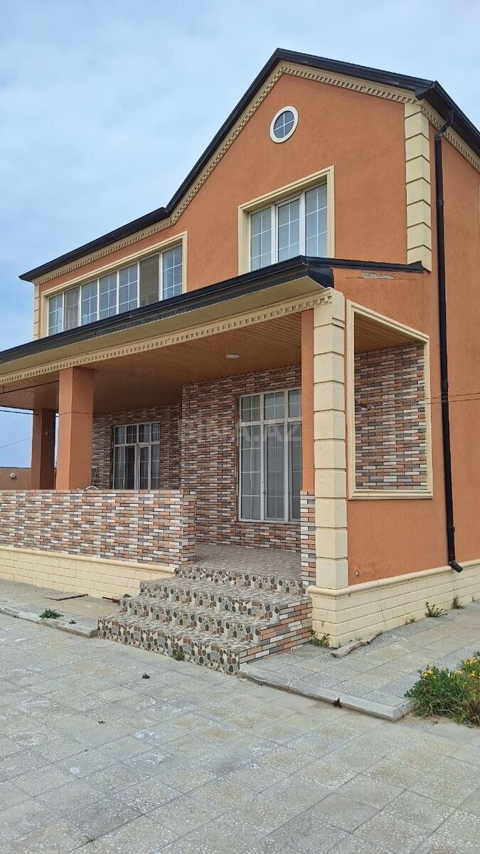 6 otaqlı həyət evi/bağ evi - Nardaran q. - 200 m² (1)
