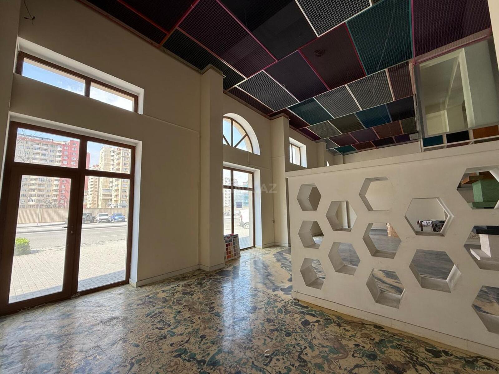 Obyekt - Ağ şəhər q. - 320 m² (4)