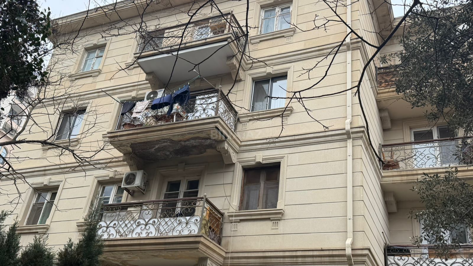 2 otaqlı köhnə tikili - Bayıl q. - 60 m² (1)