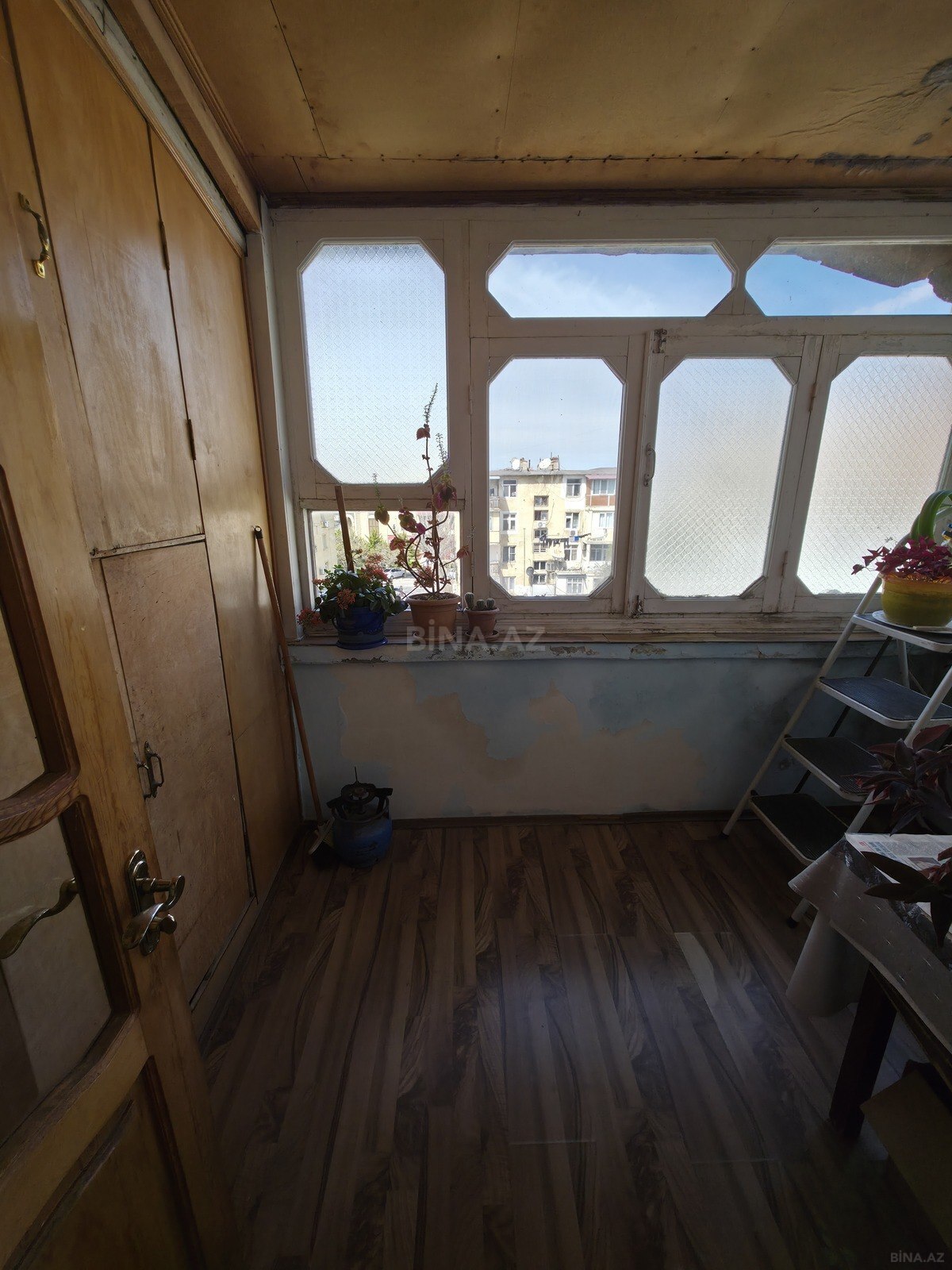 3 otaqlı köhnə tikili - Bakıxanov q. - 67 m² (23)