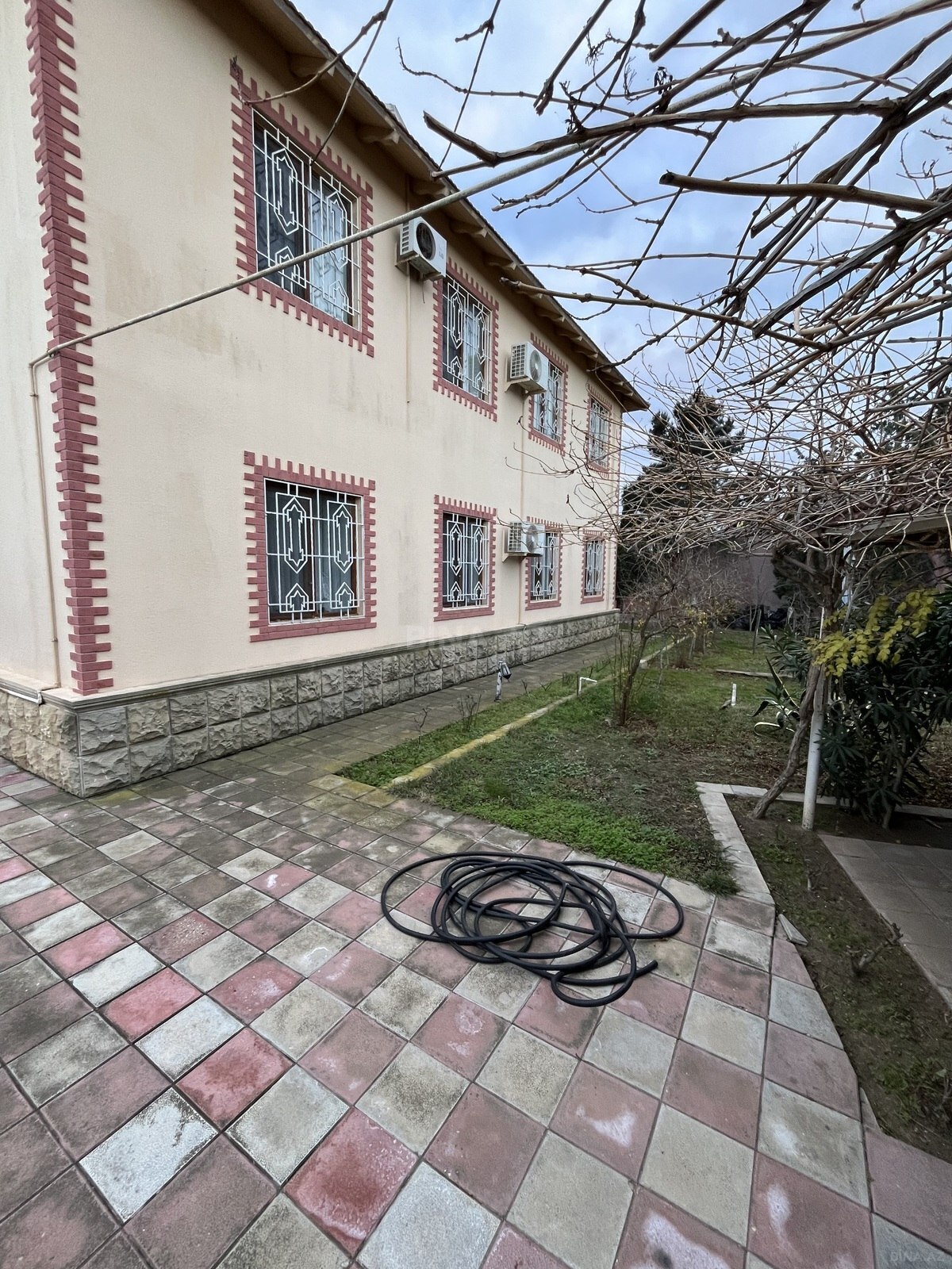8 otaqlı həyət evi/bağ evi - Mərdəkan q. - 400 m² (4)