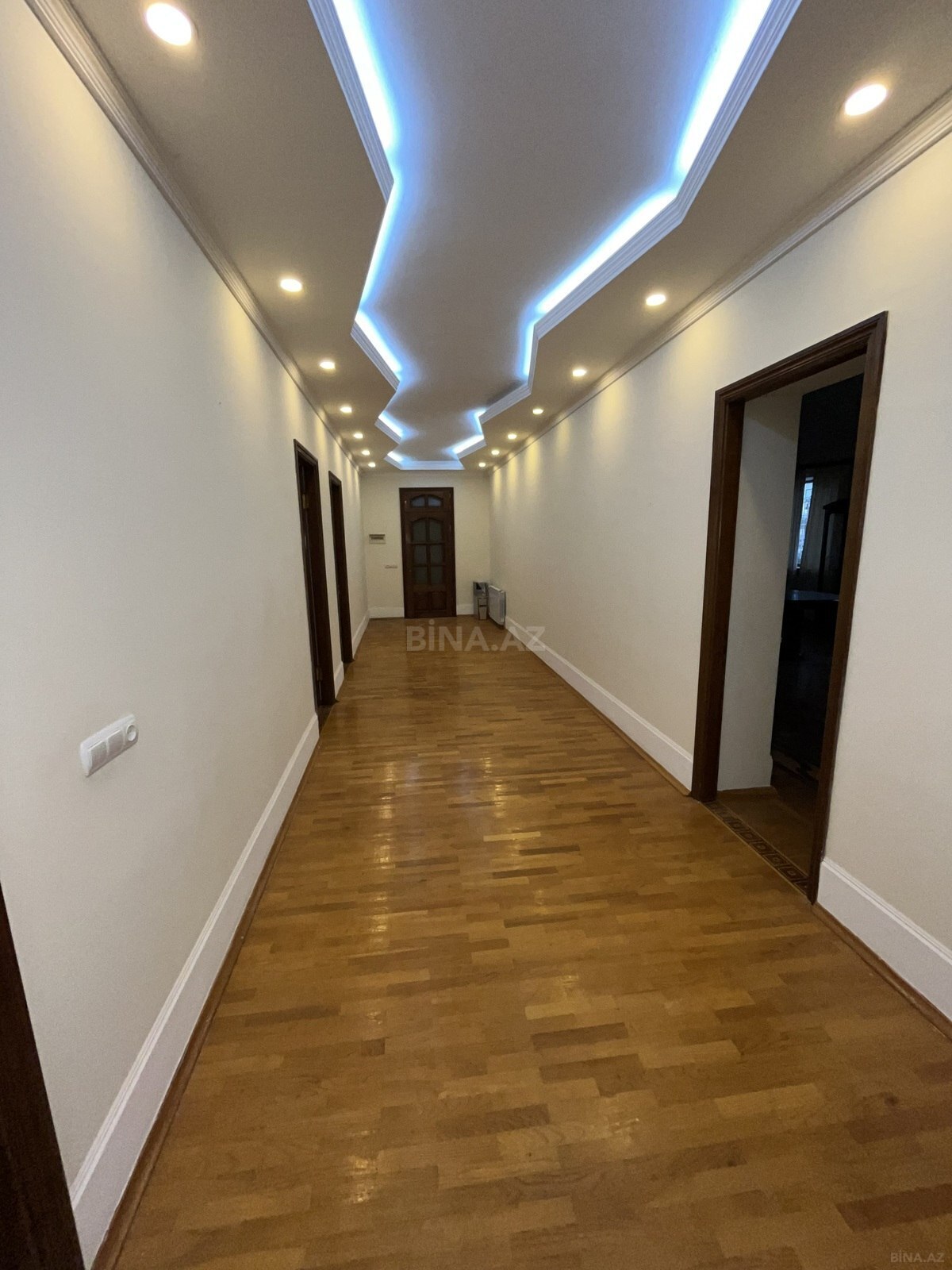 8 otaqlı həyət evi/bağ evi - Mərdəkan q. - 400 m² (25)