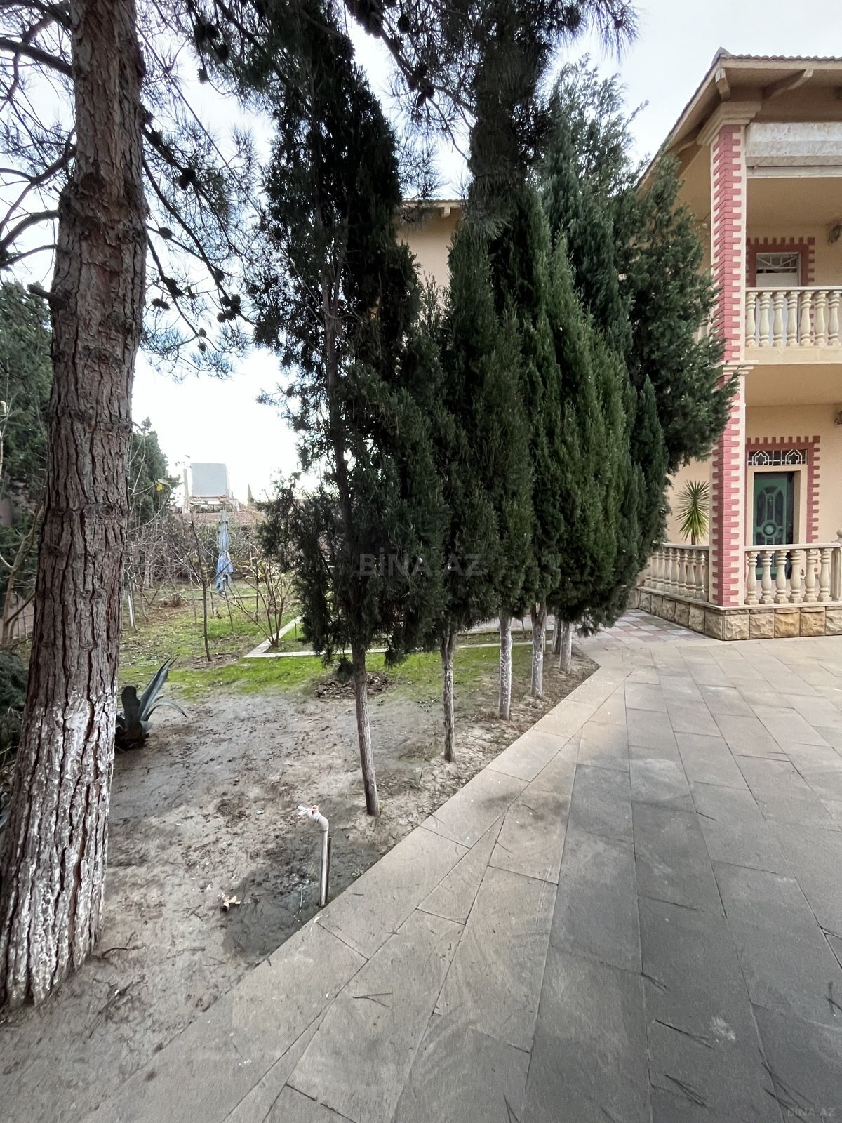 8 otaqlı həyət evi/bağ evi - Mərdəkan q. - 400 m² (2)