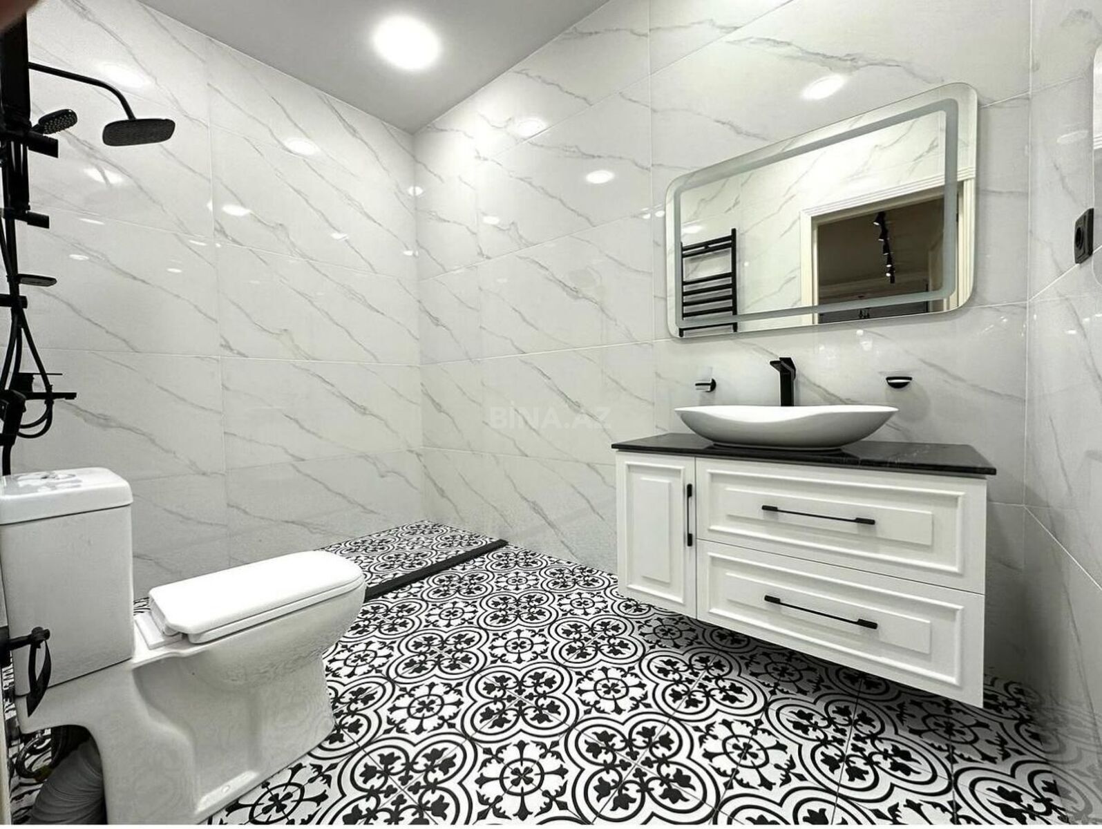 4 otaqlı həyət evi/bağ evi - Şüvəlan q. - 250 m² (15)