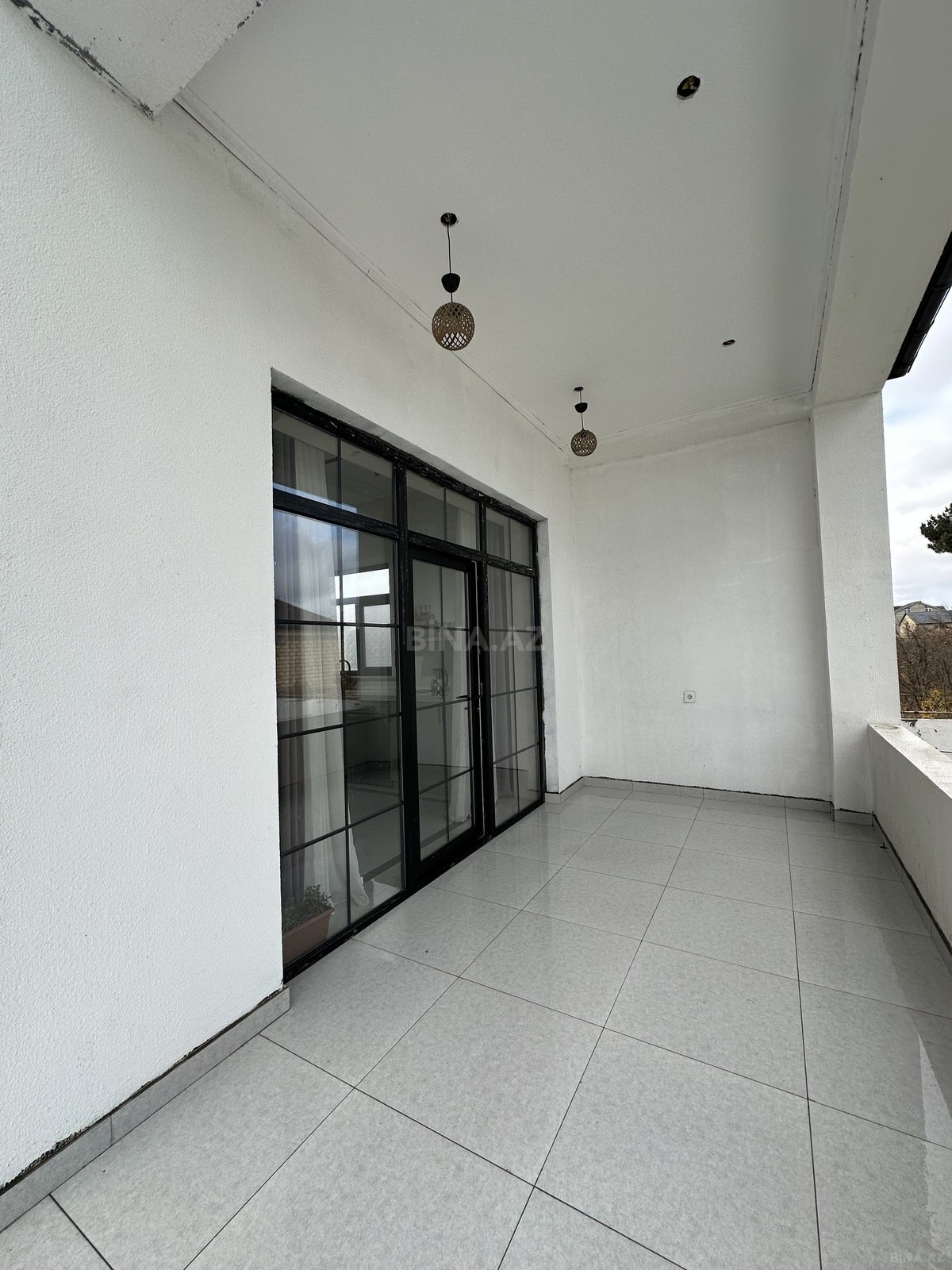 4 otaqlı həyət evi/bağ evi - Novxanı q. - 250 m² (18)