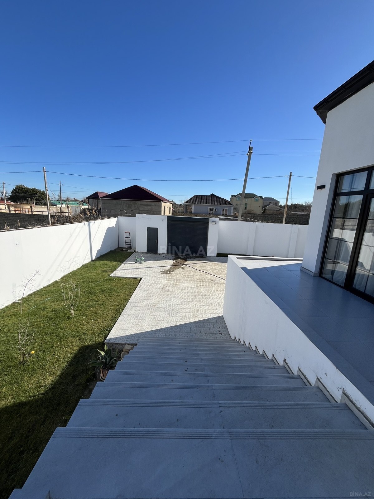 4 otaqlı həyət evi/bağ evi - Novxanı q. - 250 m² (5)