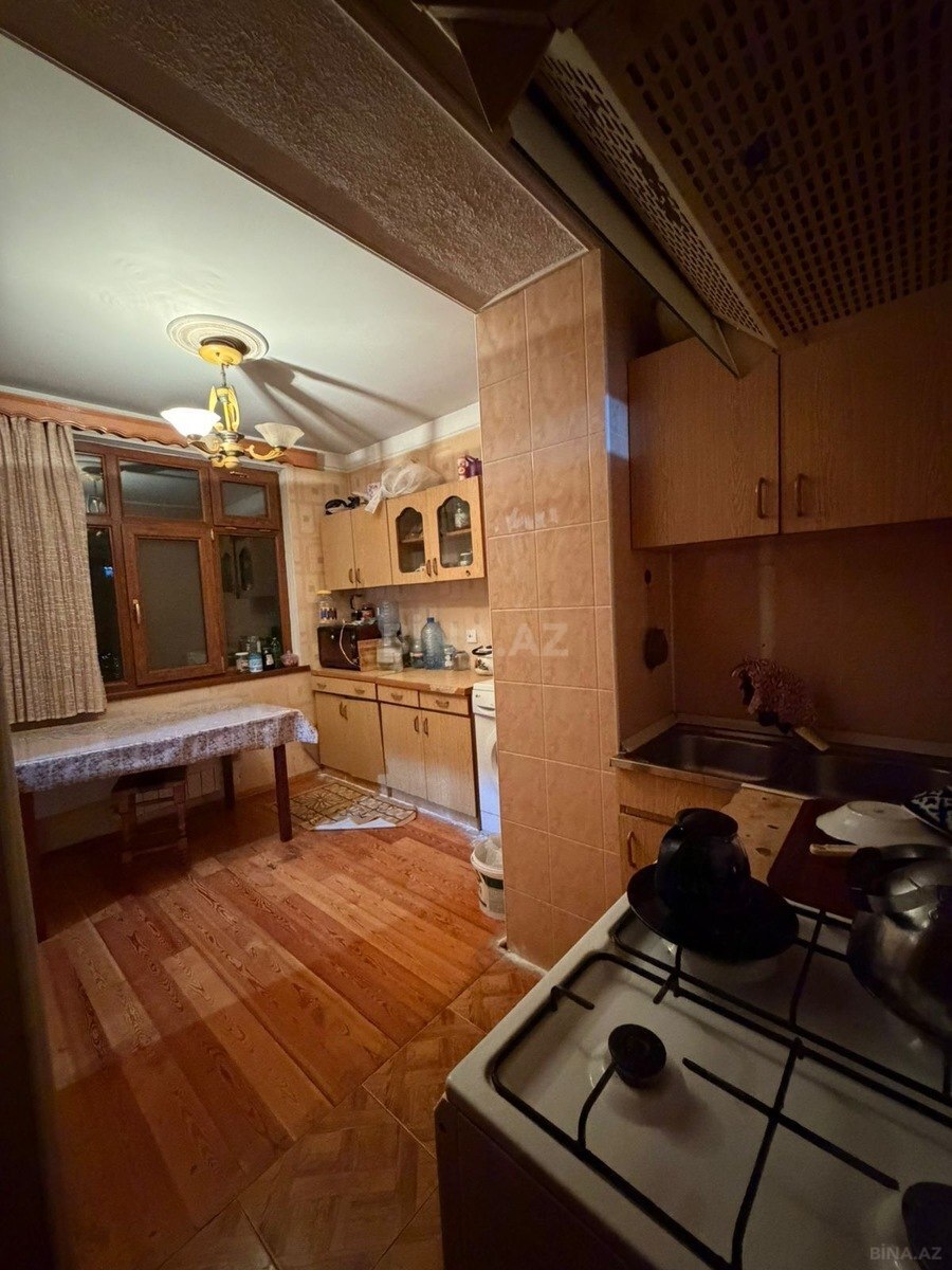 3 otaqlı köhnə tikili - İnşaatçılar m. - 80 m² (12)