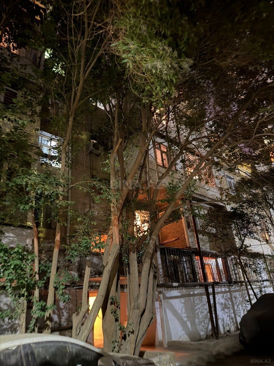 3 otaqlı köhnə tikili - İnşaatçılar m. - 80 m² (13)