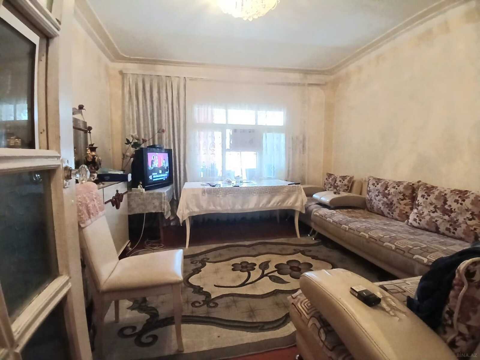 3 otaqlı köhnə tikili - Əmircan q. - 67 m² (3)