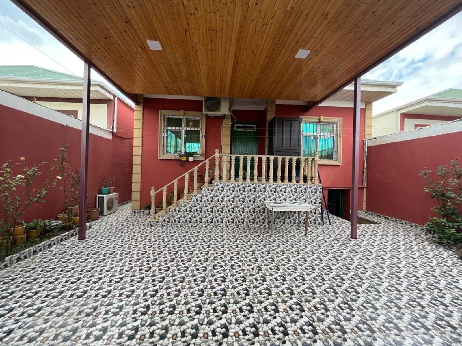 4 otaqlı həyət evi/bağ evi - Hövsan q. - 100 m² (1)