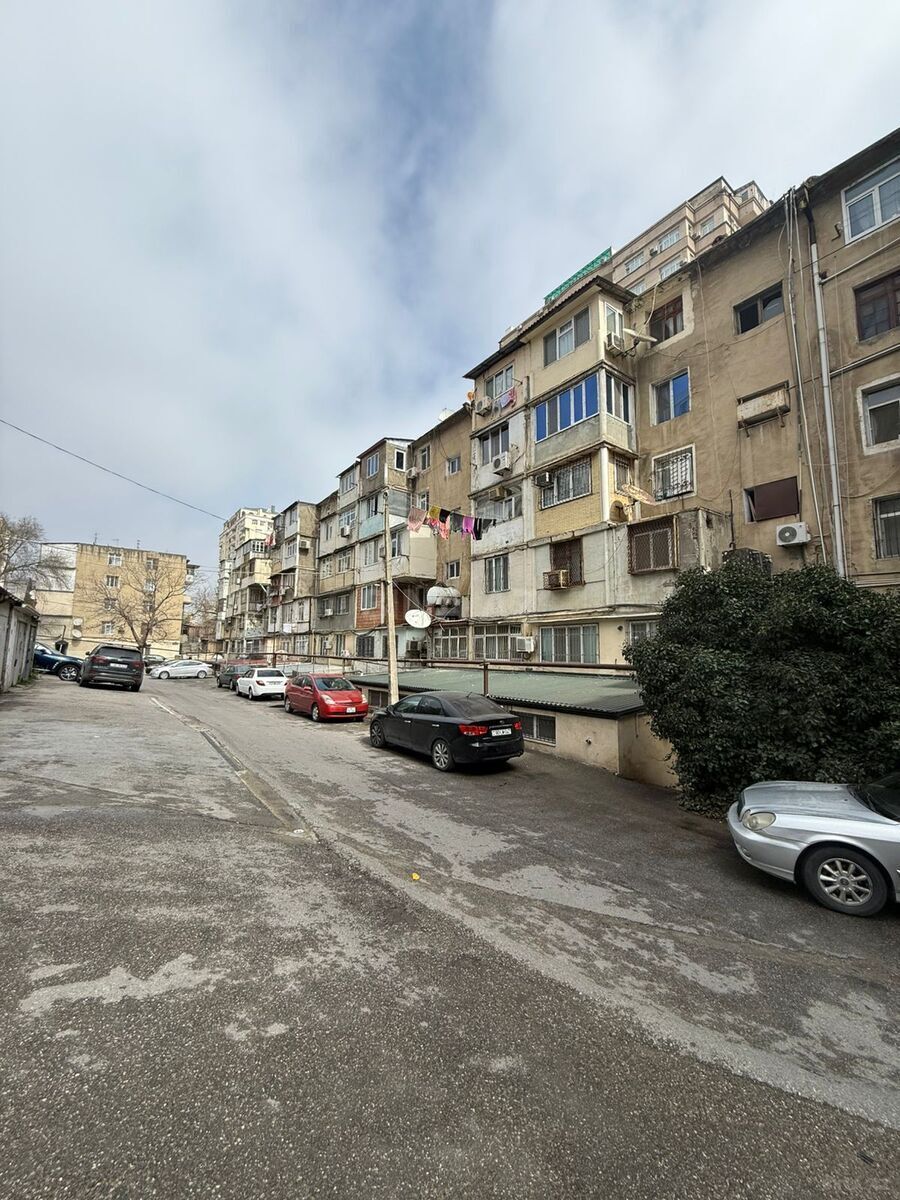 3 otaqlı köhnə tikili - İnşaatçılar m. - 65 m² (18)