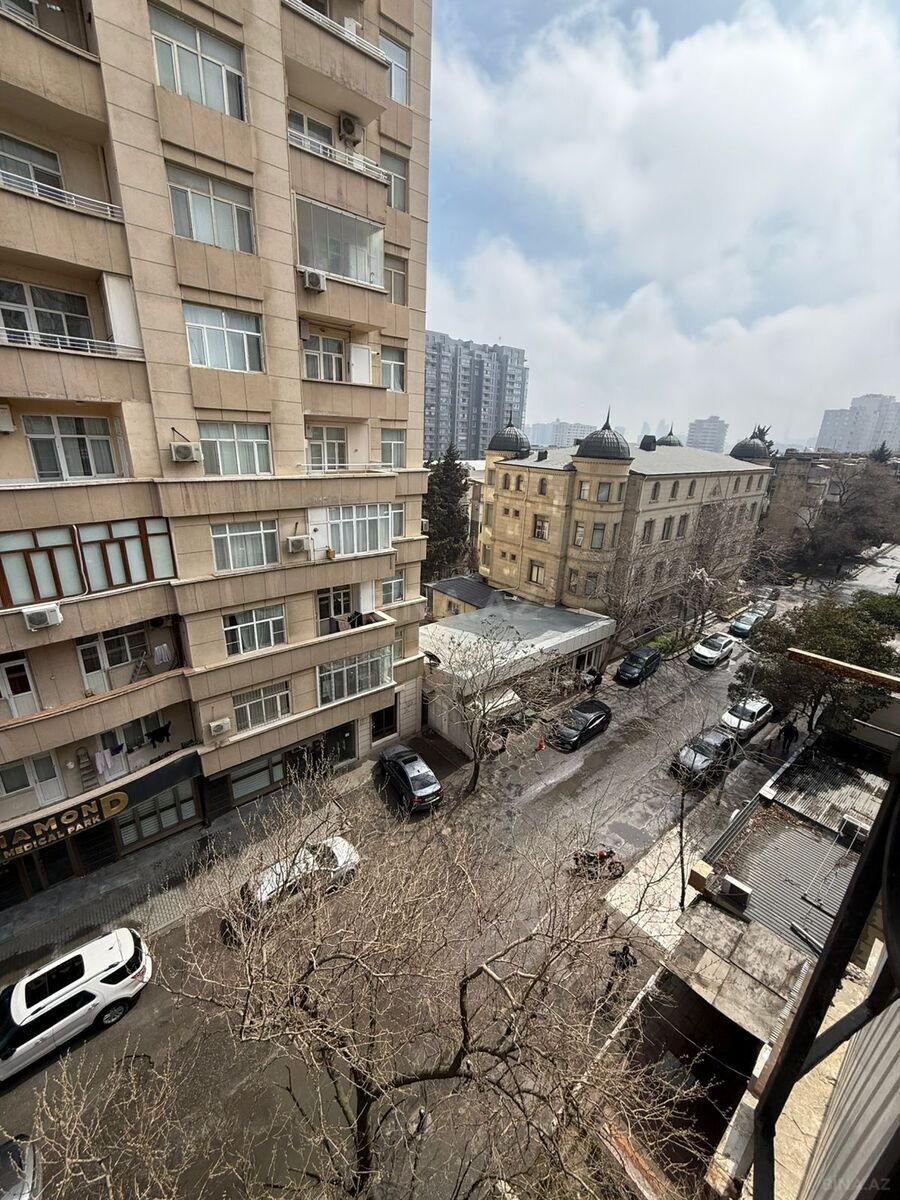 3 otaqlı köhnə tikili - İnşaatçılar m. - 65 m² (15)