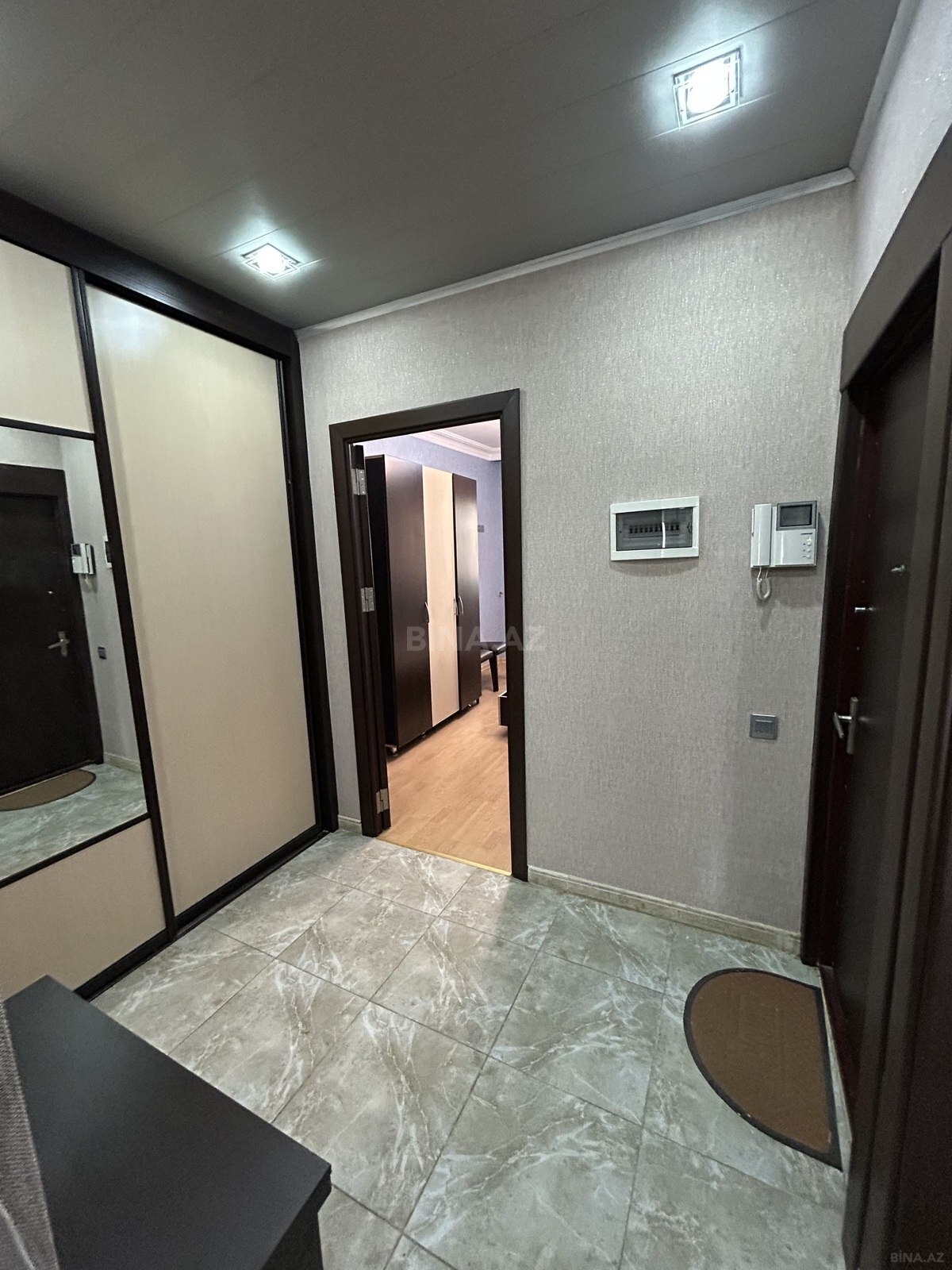 2 otaqlı köhnə tikili - Azadlıq Prospekti m. - 65 m² (17)