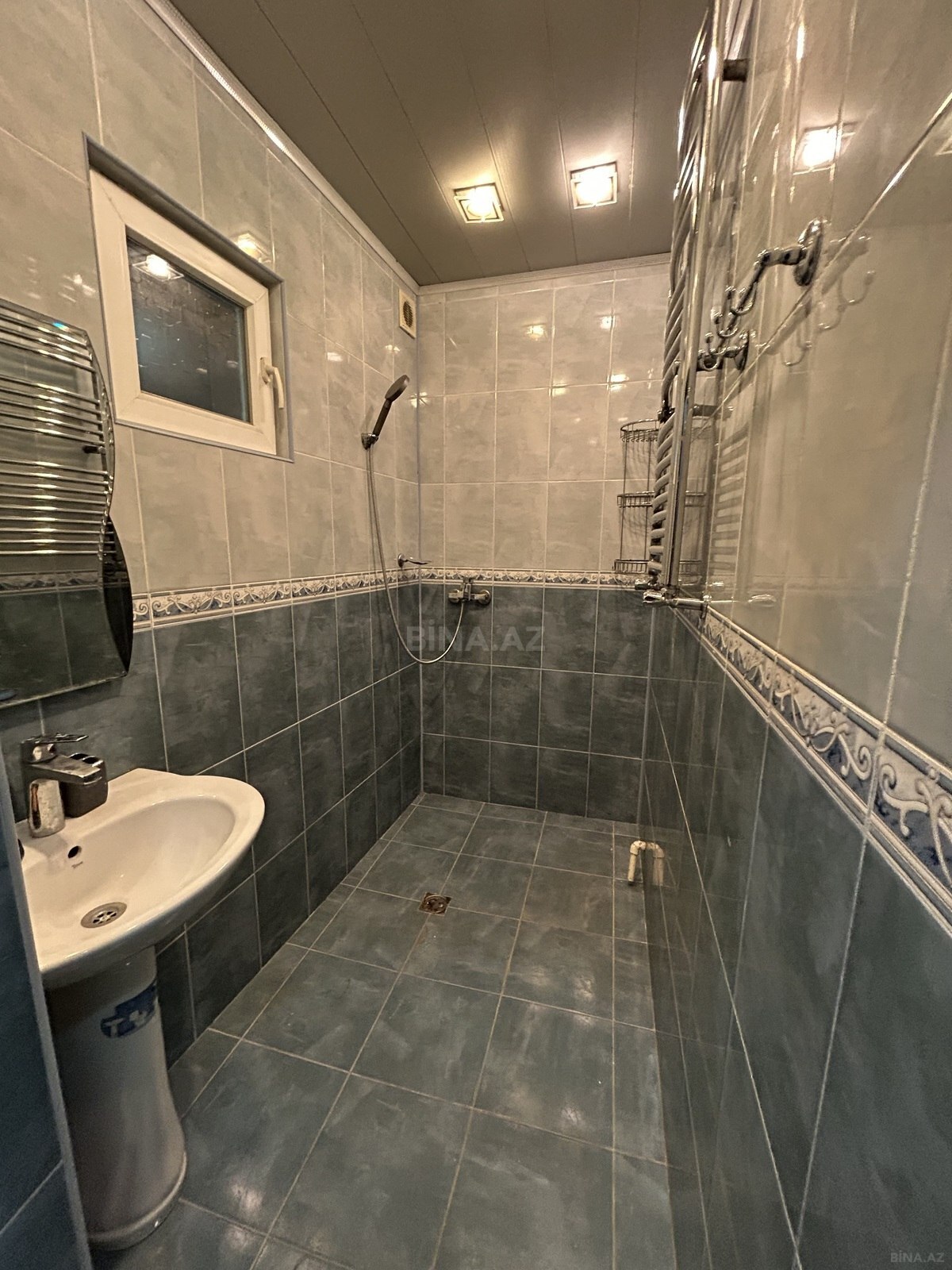 2 otaqlı köhnə tikili - Azadlıq Prospekti m. - 65 m² (24)