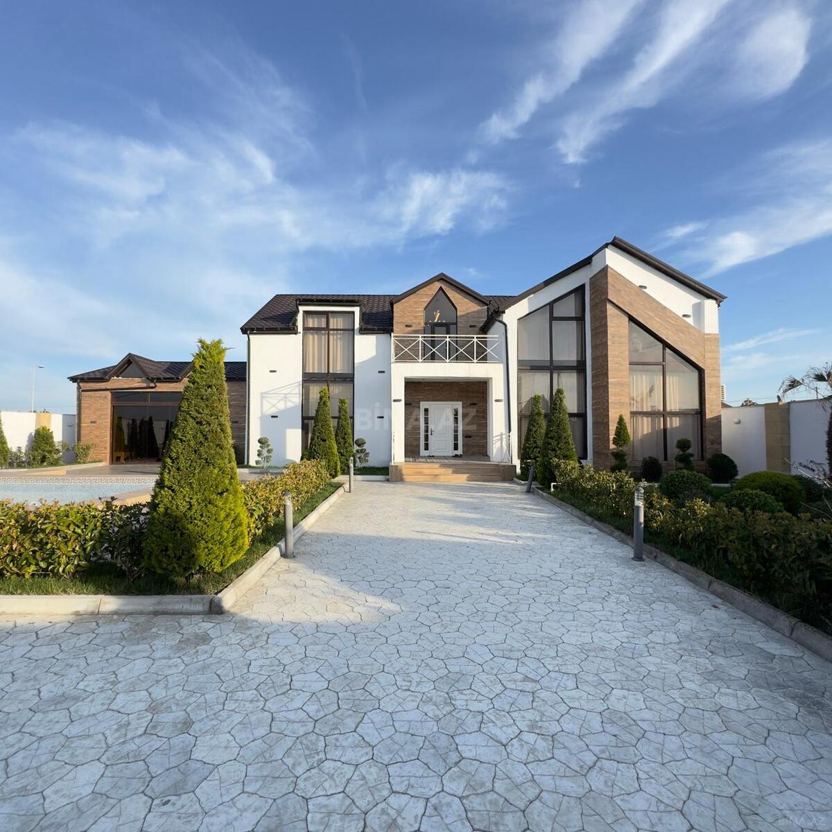 6-комн. дом/дача - пос. Шувеляны - 350 м² (1)