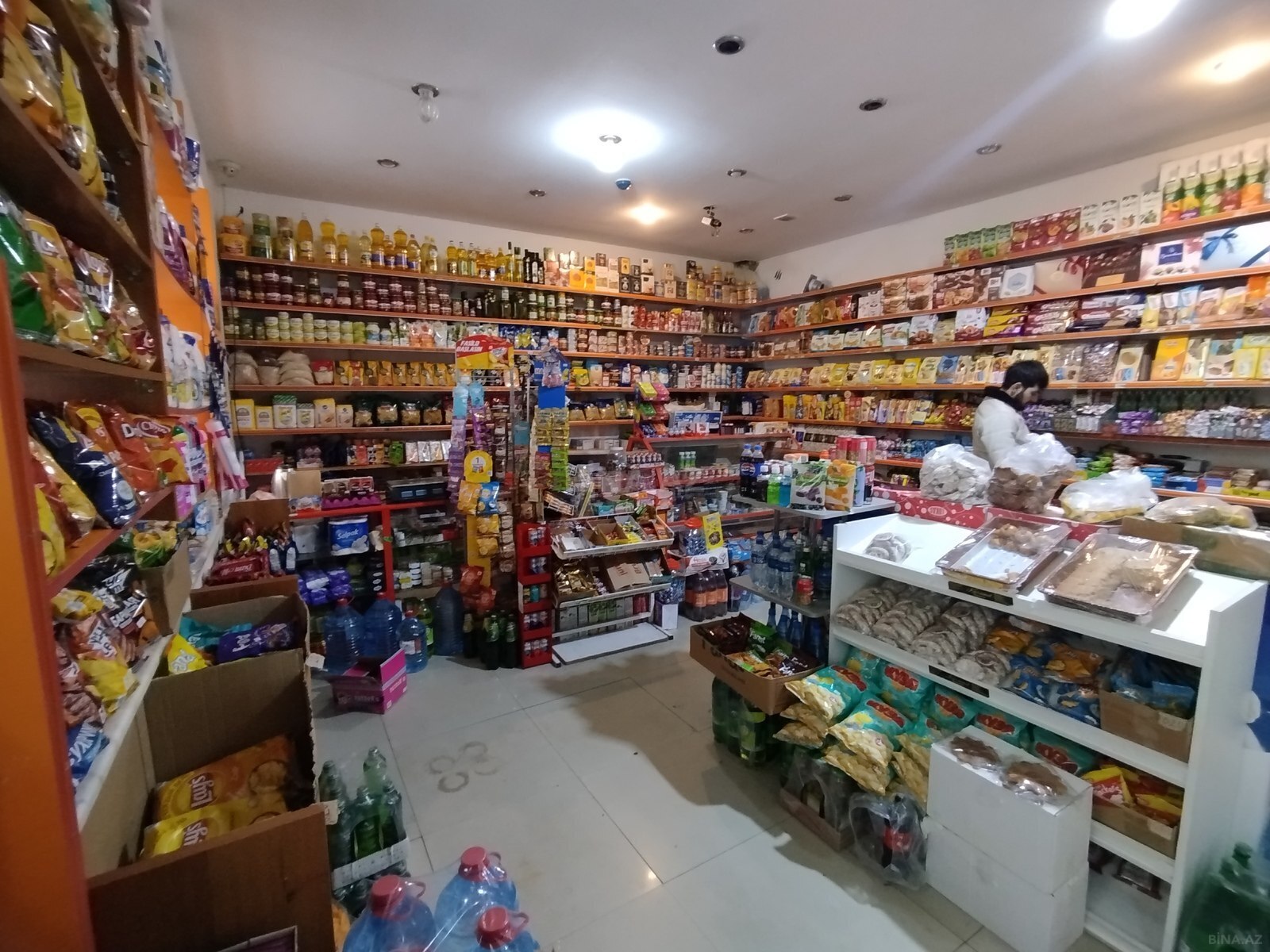 Obyekt - İnşaatçılar m. - 30 m² (2)