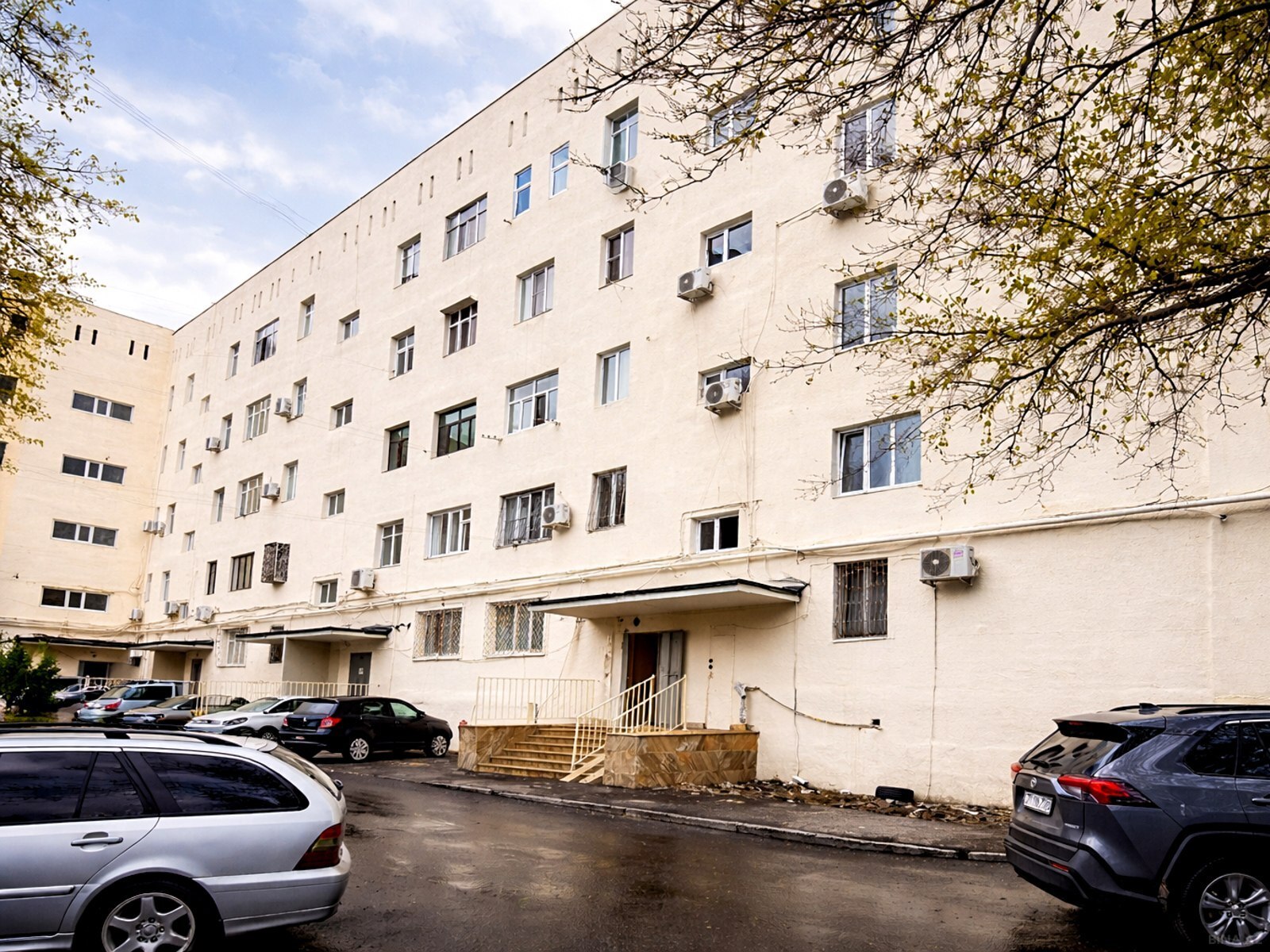 3 otaqlı köhnə tikili - Qara Qarayev m. - 70 m² (1)