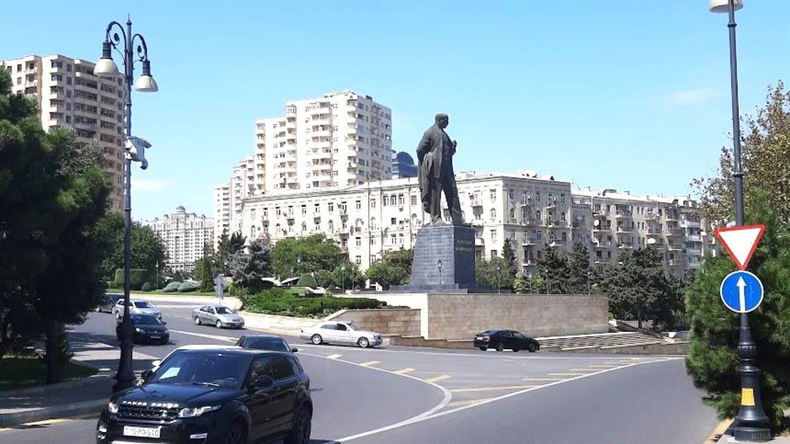 3-комн. вторичка - м. Ичеришехер - 90 м² (1)