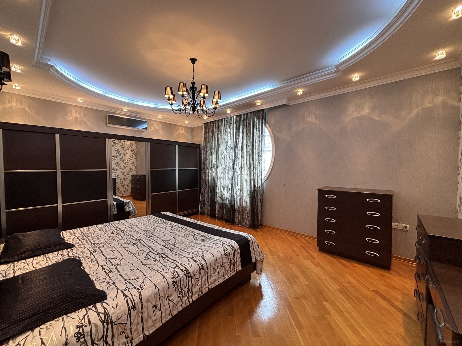 4-комн. новостройка - м. 8 ноября - 211 м² (12)