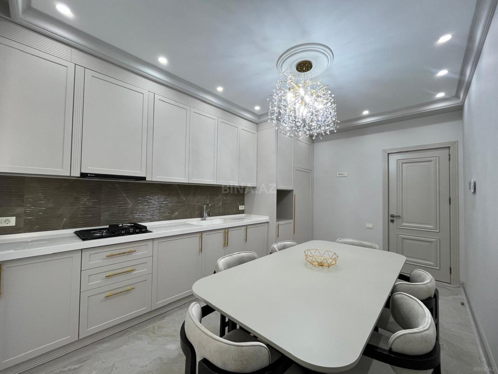 3-комн. новостройка - м. 8 ноября - 145 м² (17)