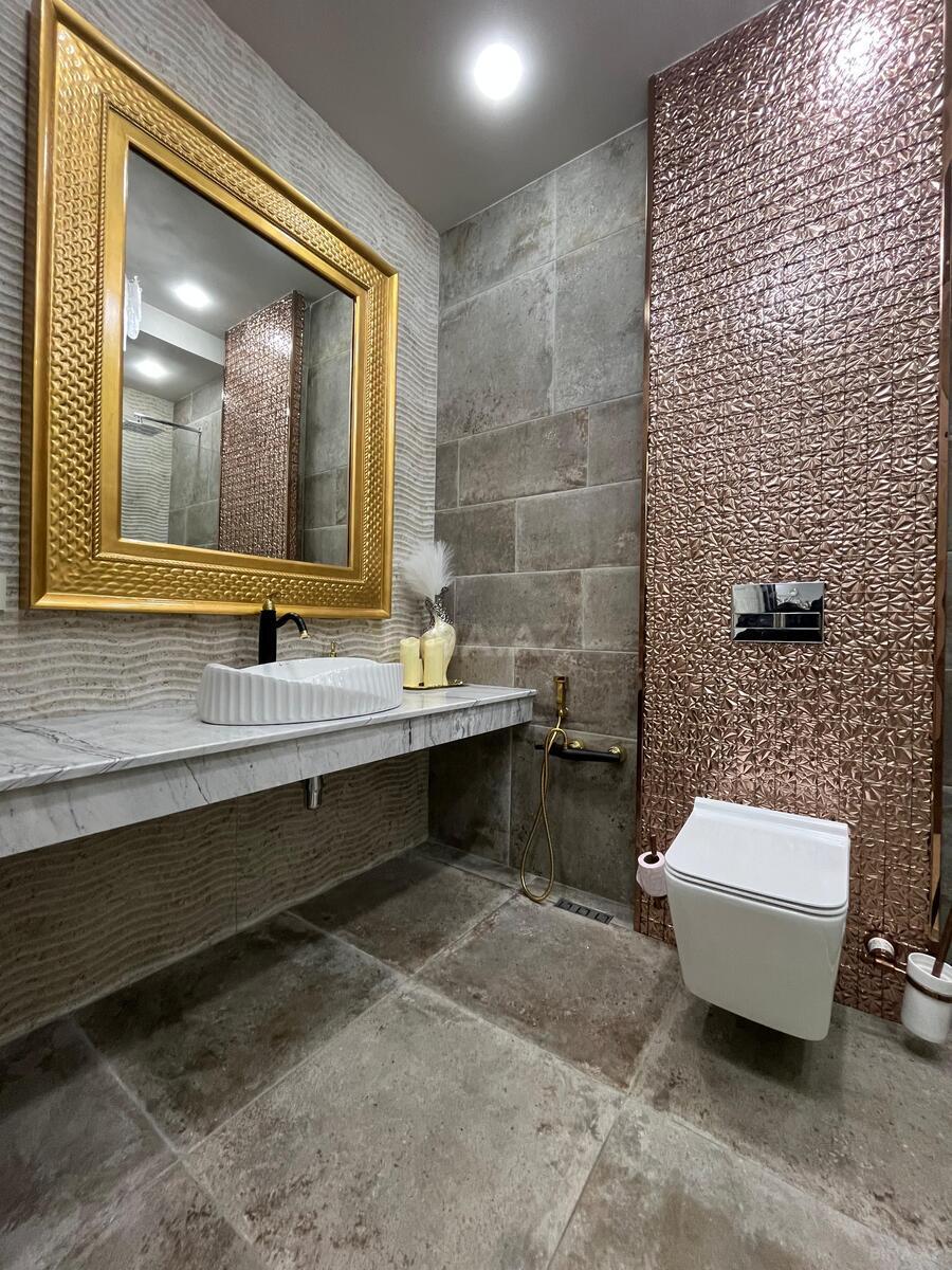 3-комн. новостройка - м. 8 ноября - 145 м² (25)