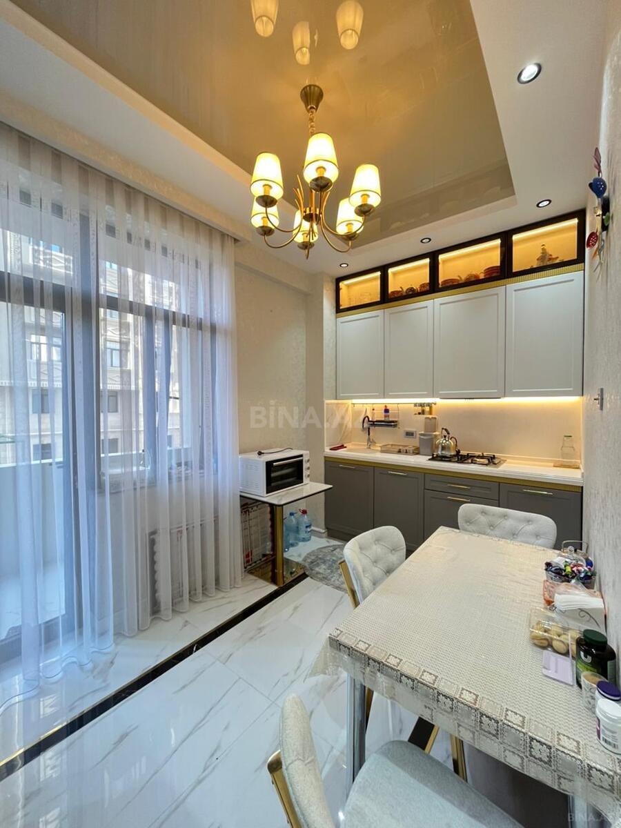 3-комн. новостройка - м. 28 мая - 75 м² (5)