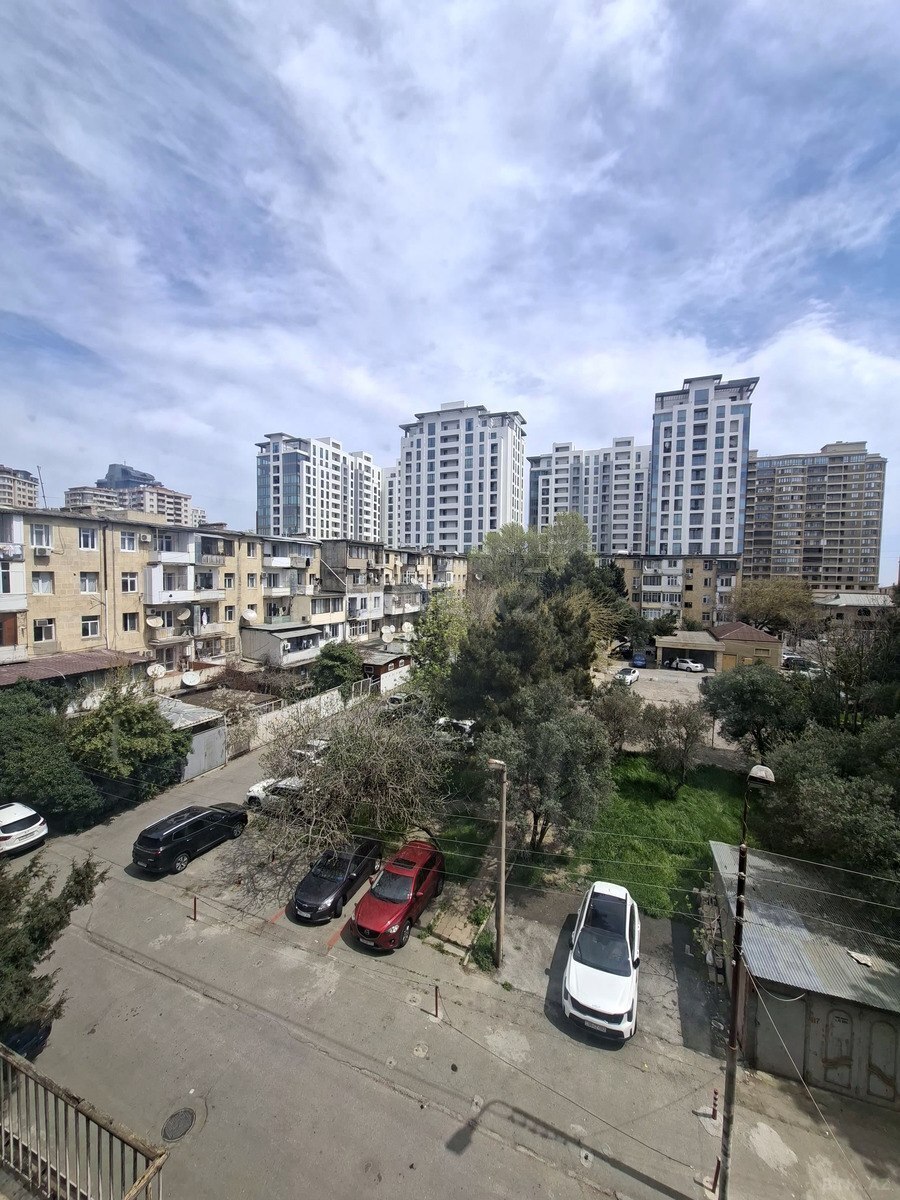 2-комн. вторичка - м. Элмляр Академиясы - 60 м² (2)