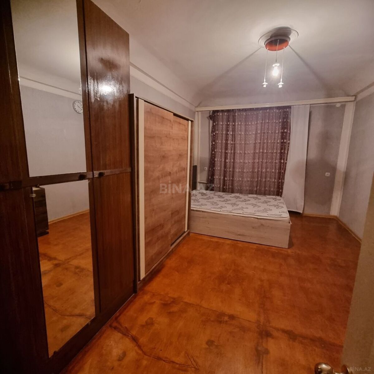 3-комн. вторичка - м. Иншаатчылар - 80 м² (2)